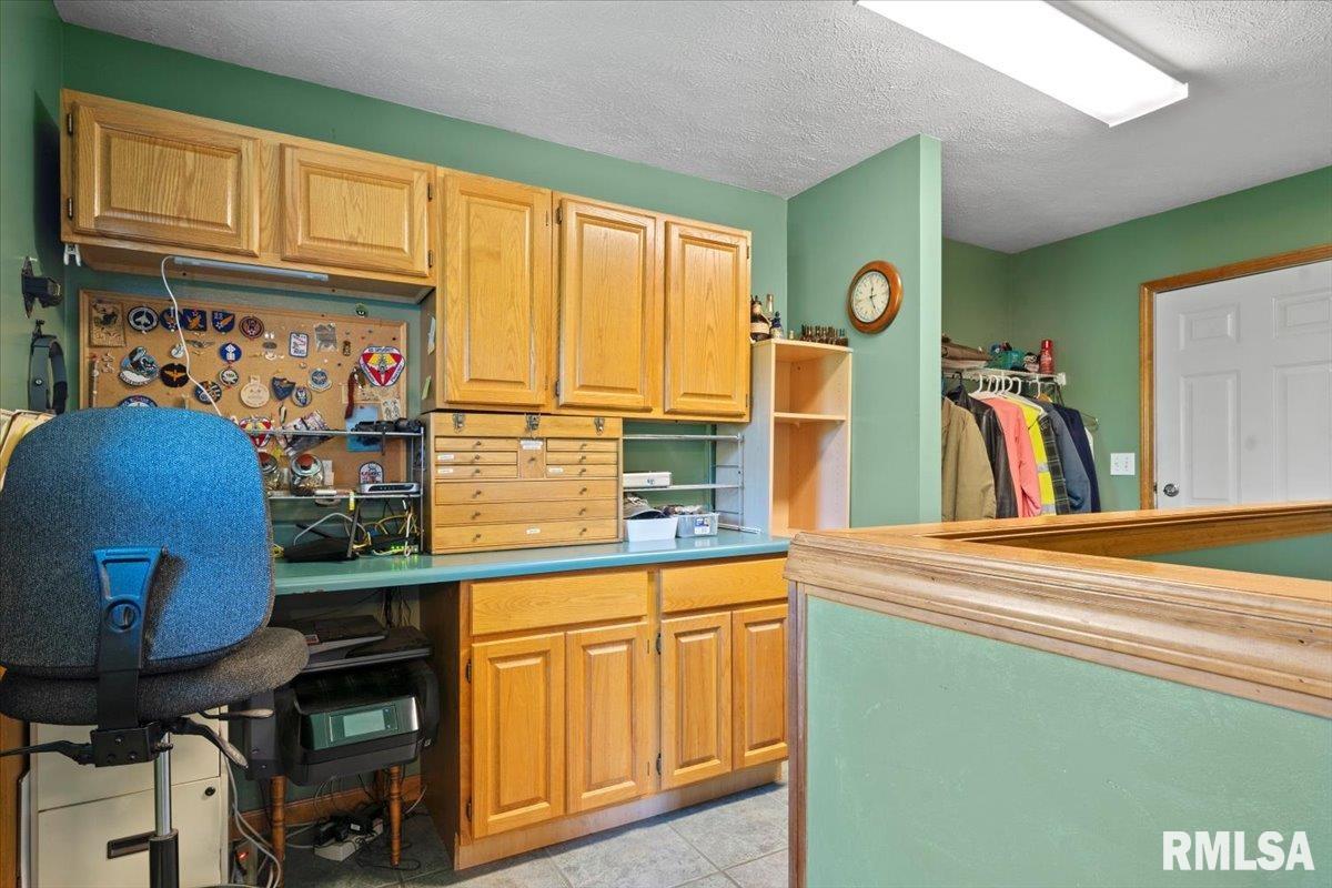 15 Belridge Drive, Williamsville, Illinois image 22