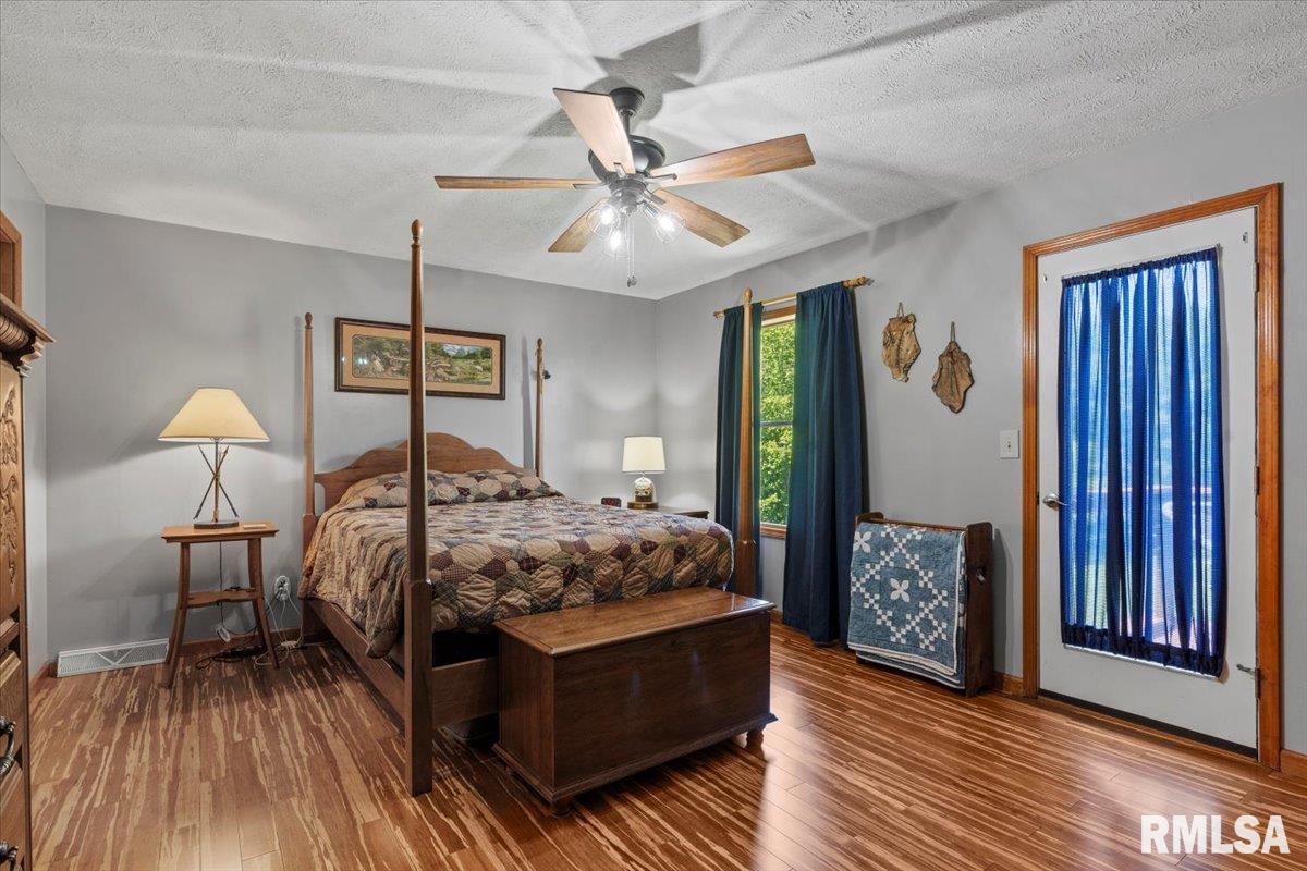 15 Belridge Drive, Williamsville, Illinois image 13