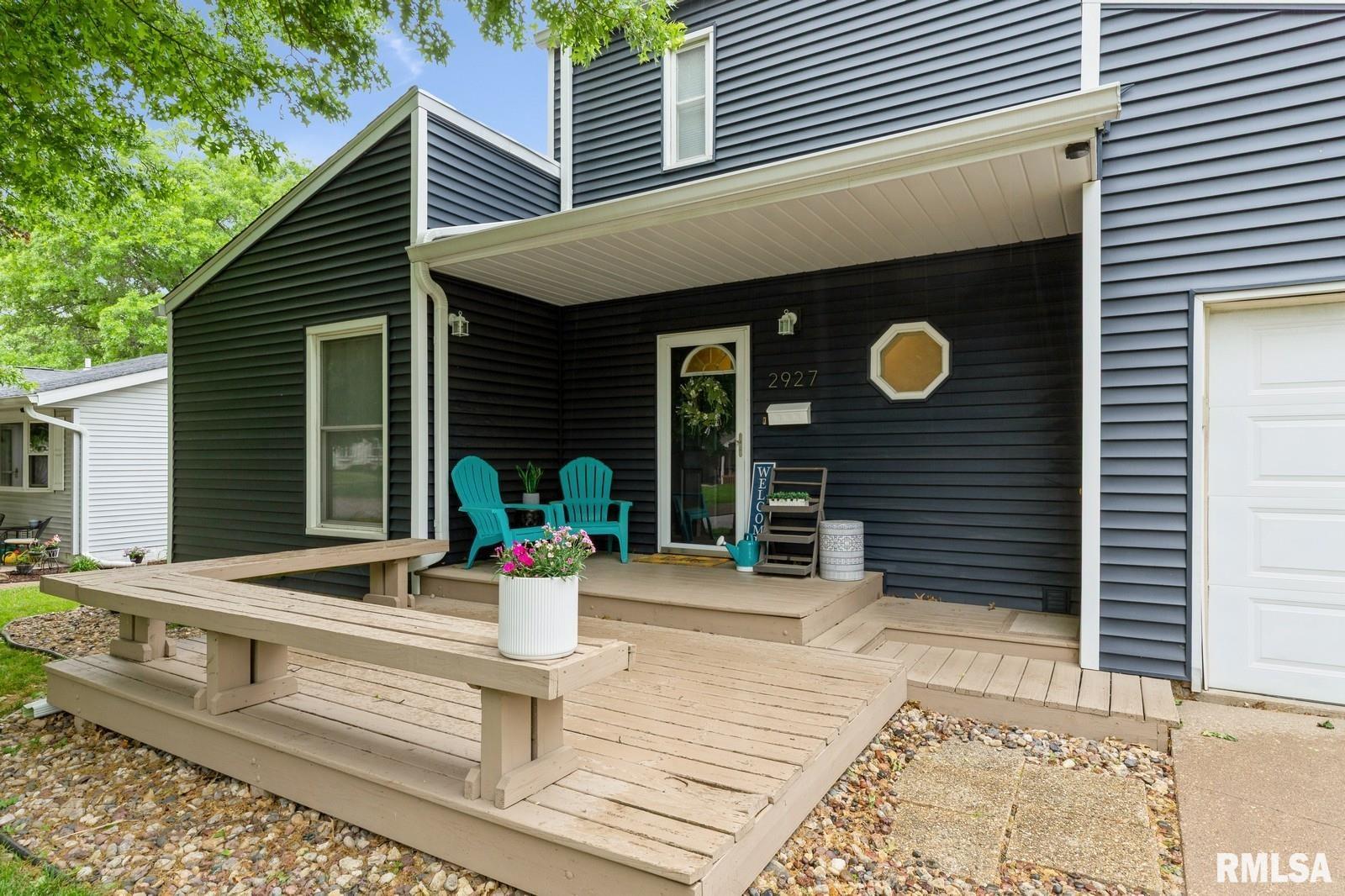 2927 S Hampton Drive, Bettendorf, Iowa image 3
