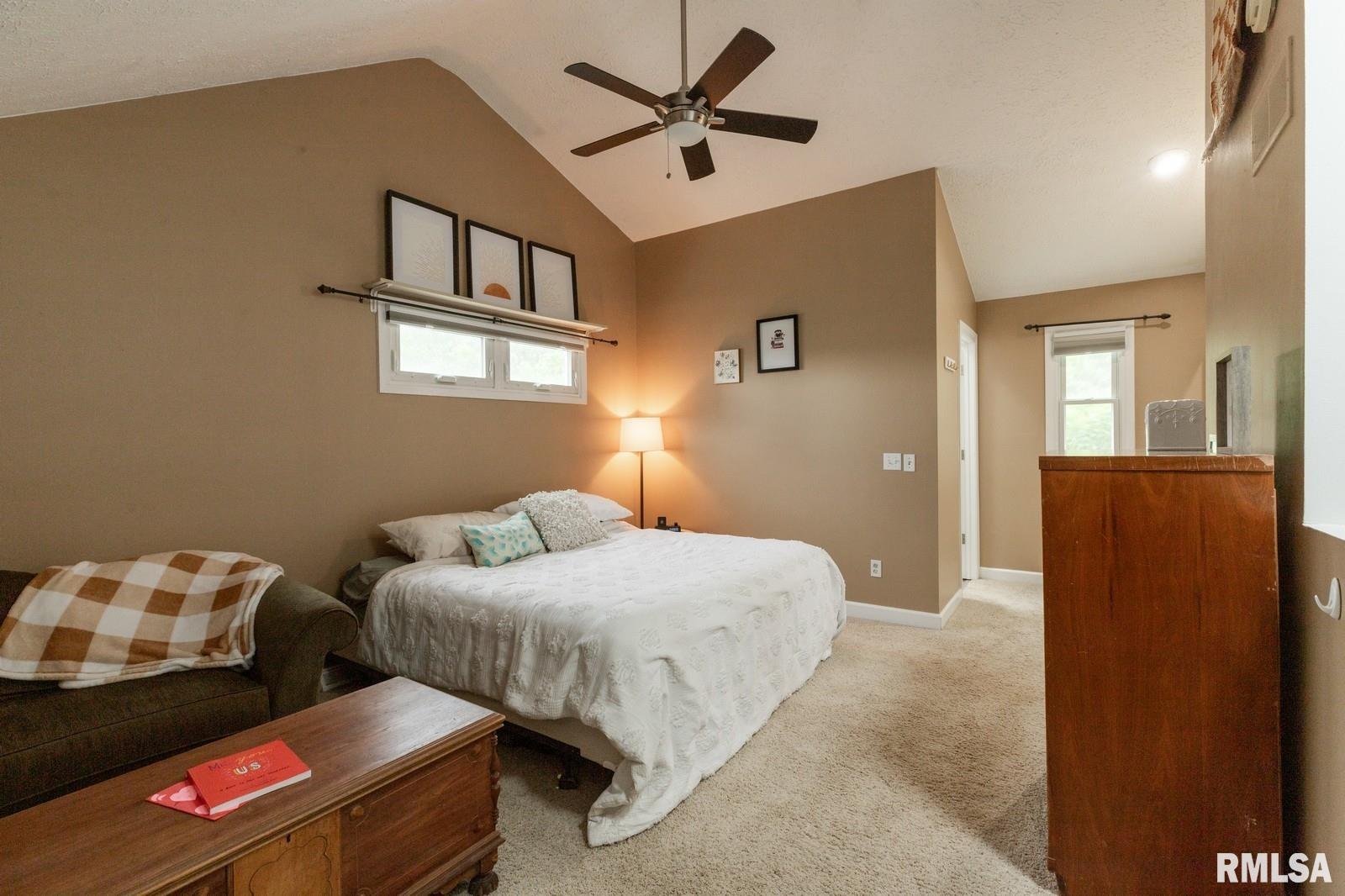 2927 S Hampton Drive, Bettendorf, Iowa image 15