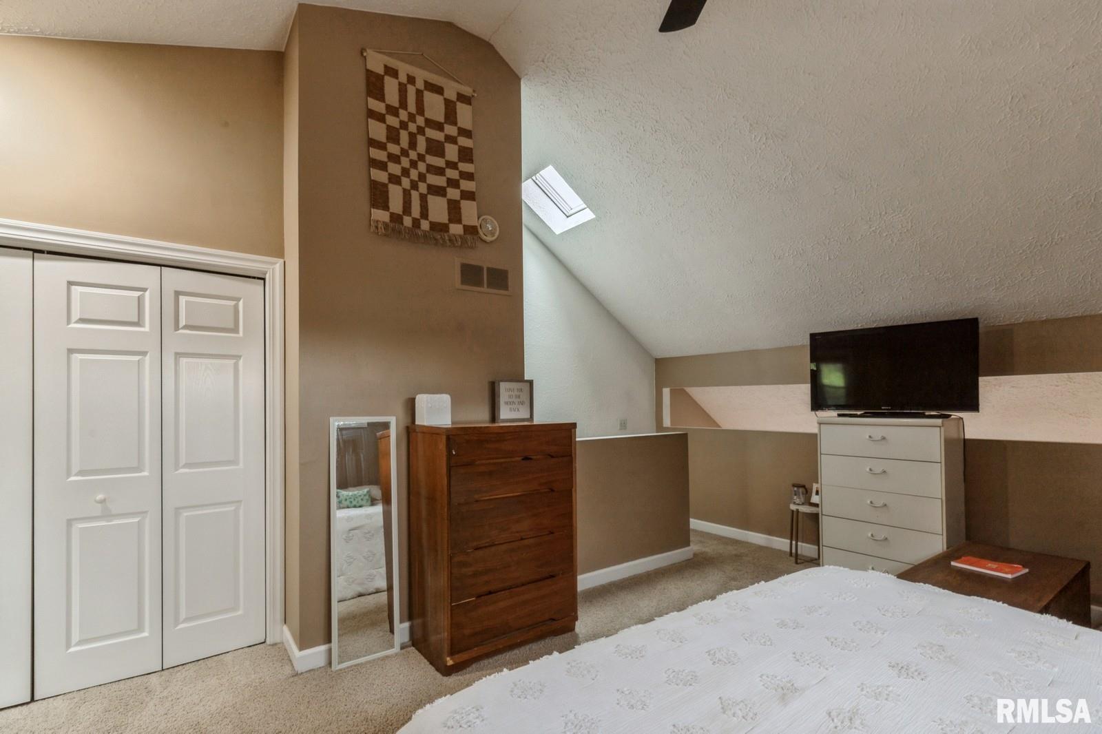 2927 S Hampton Drive, Bettendorf, Iowa image 16