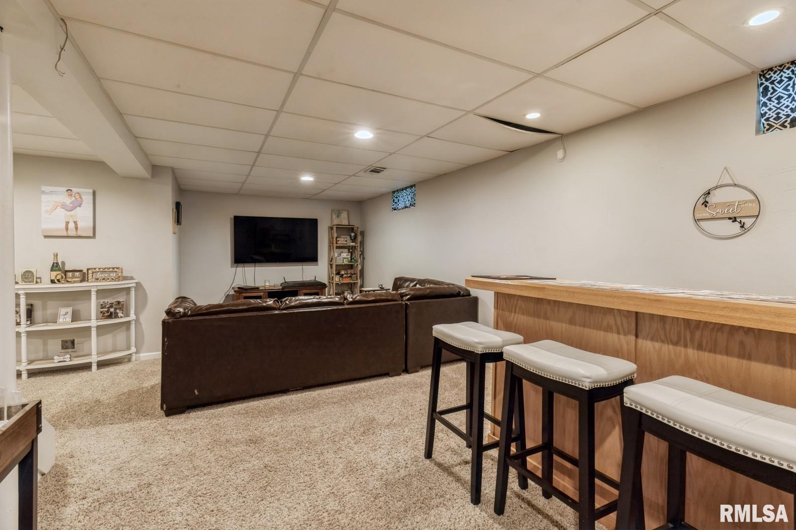 2927 S Hampton Drive, Bettendorf, Iowa image 22
