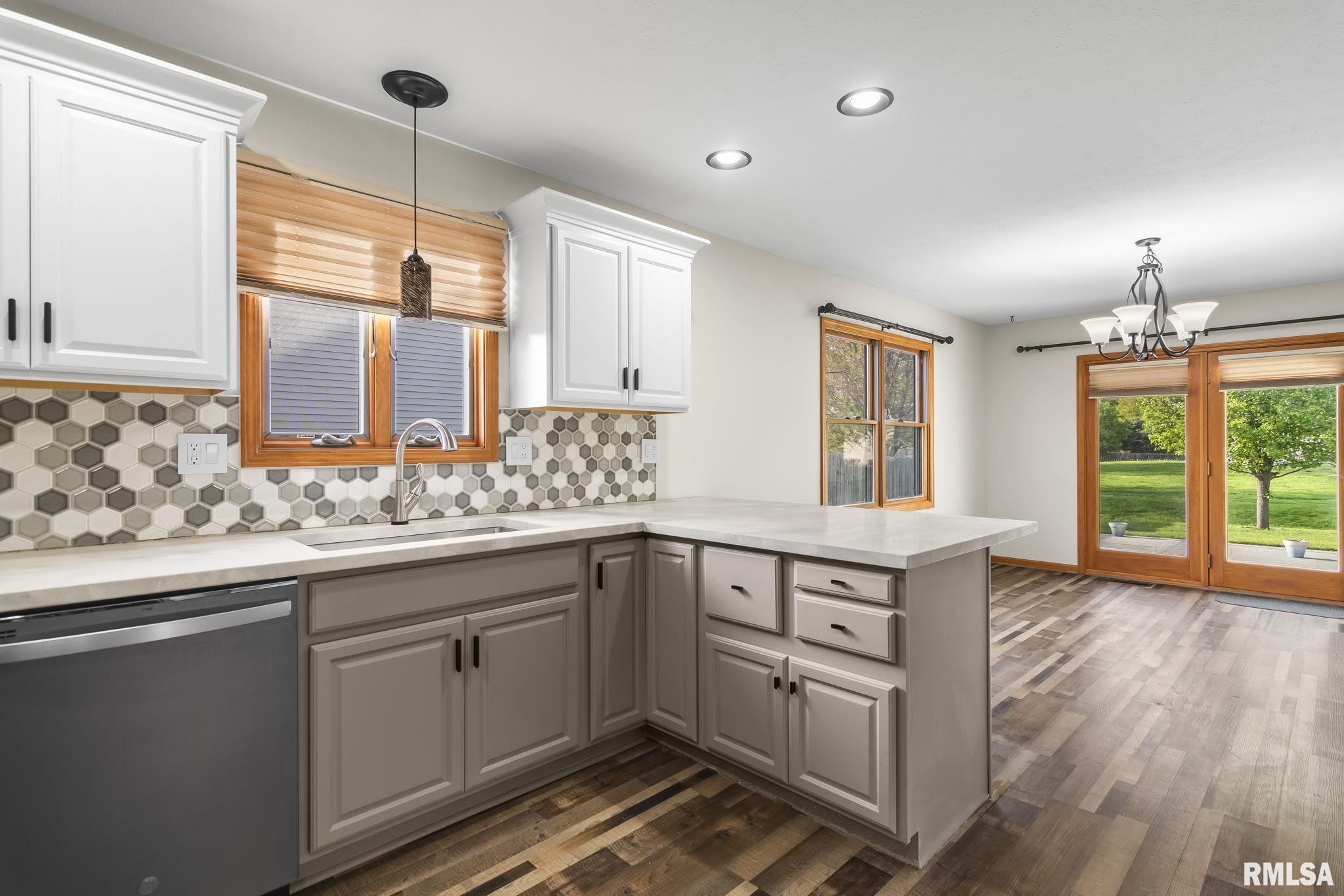 421 Turtle Dove Drive, Sherman, Illinois image 13