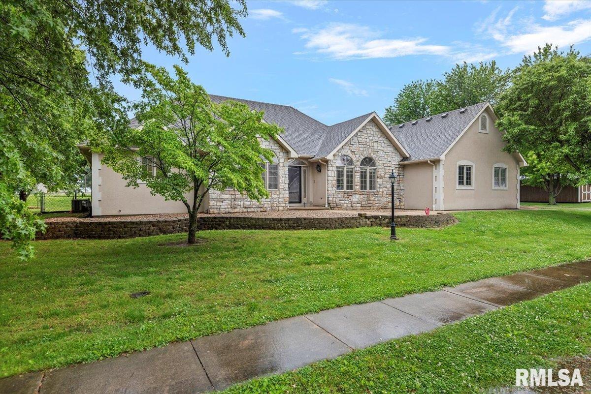 19439 Pinecrest Road, Petersburg, Illinois image 3