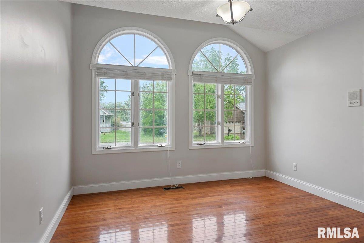 19439 Pinecrest Road, Petersburg, Illinois image 18