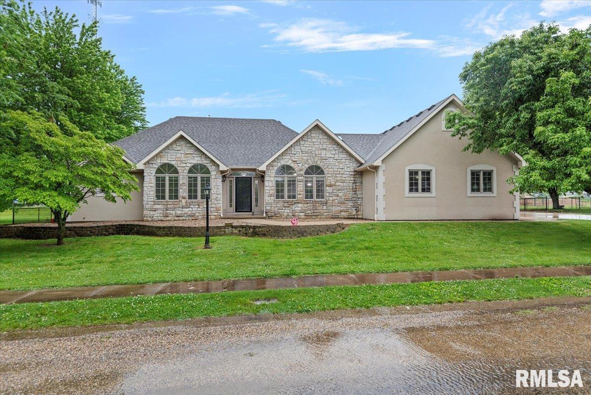 19439 Pinecrest Road, Petersburg, Illinois image 1