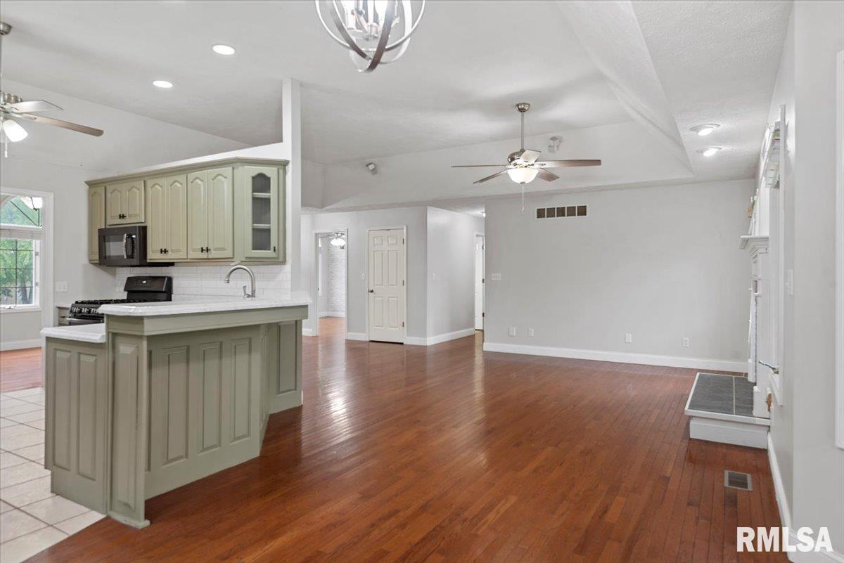 19439 Pinecrest Road, Petersburg, Illinois image 12