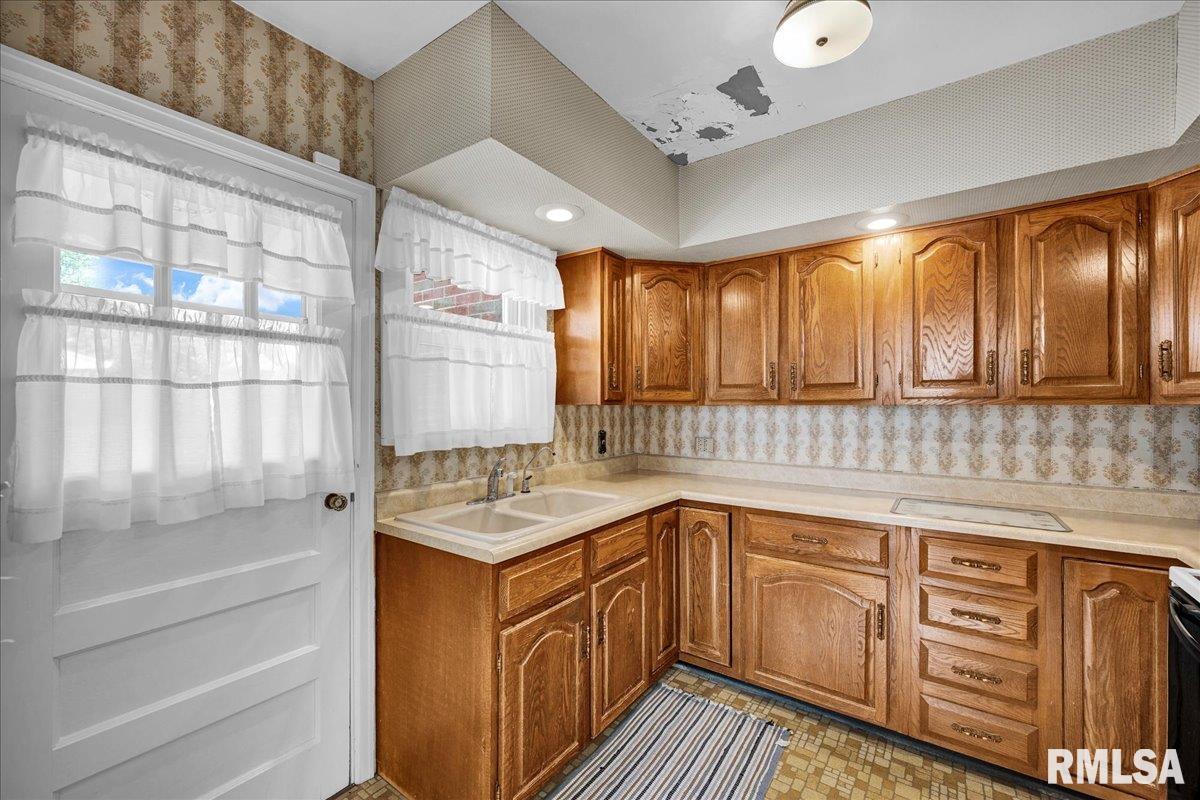 2309 W Manor Parkway, West Peoria, Illinois image 7