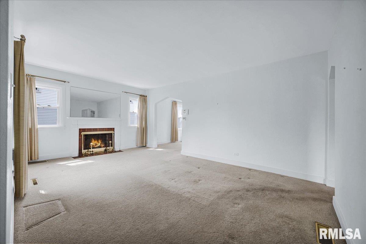 2309 W Manor Parkway, West Peoria, Illinois image 2