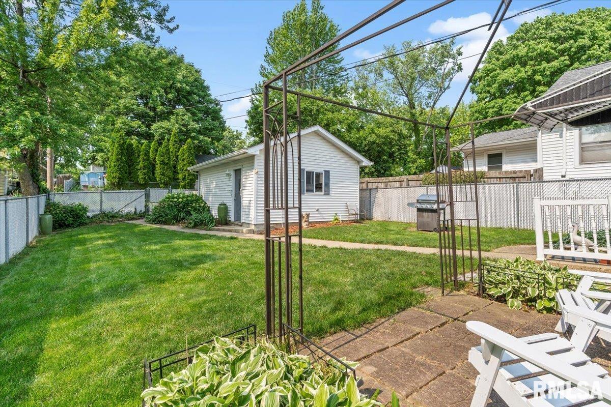 1619 W Cook Street, Springfield, Illinois image 25