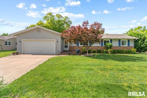 Homes For Sale - 2605 Cardifs Avenue<br/> Sangamon County, Springfield, IL 62704