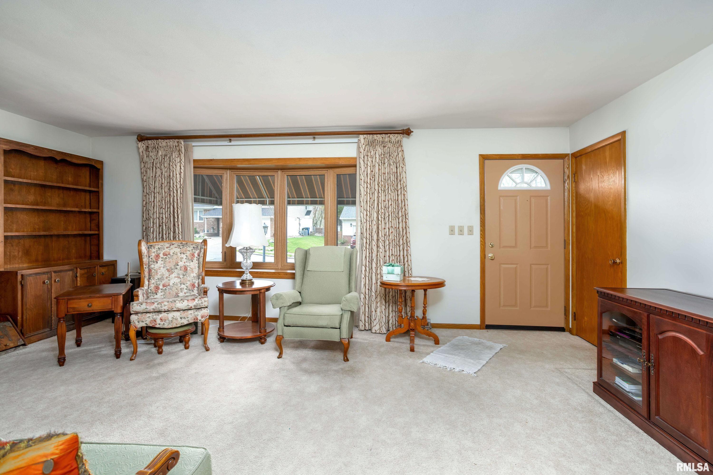 2853 Cedar Street, Davenport, Iowa image 4