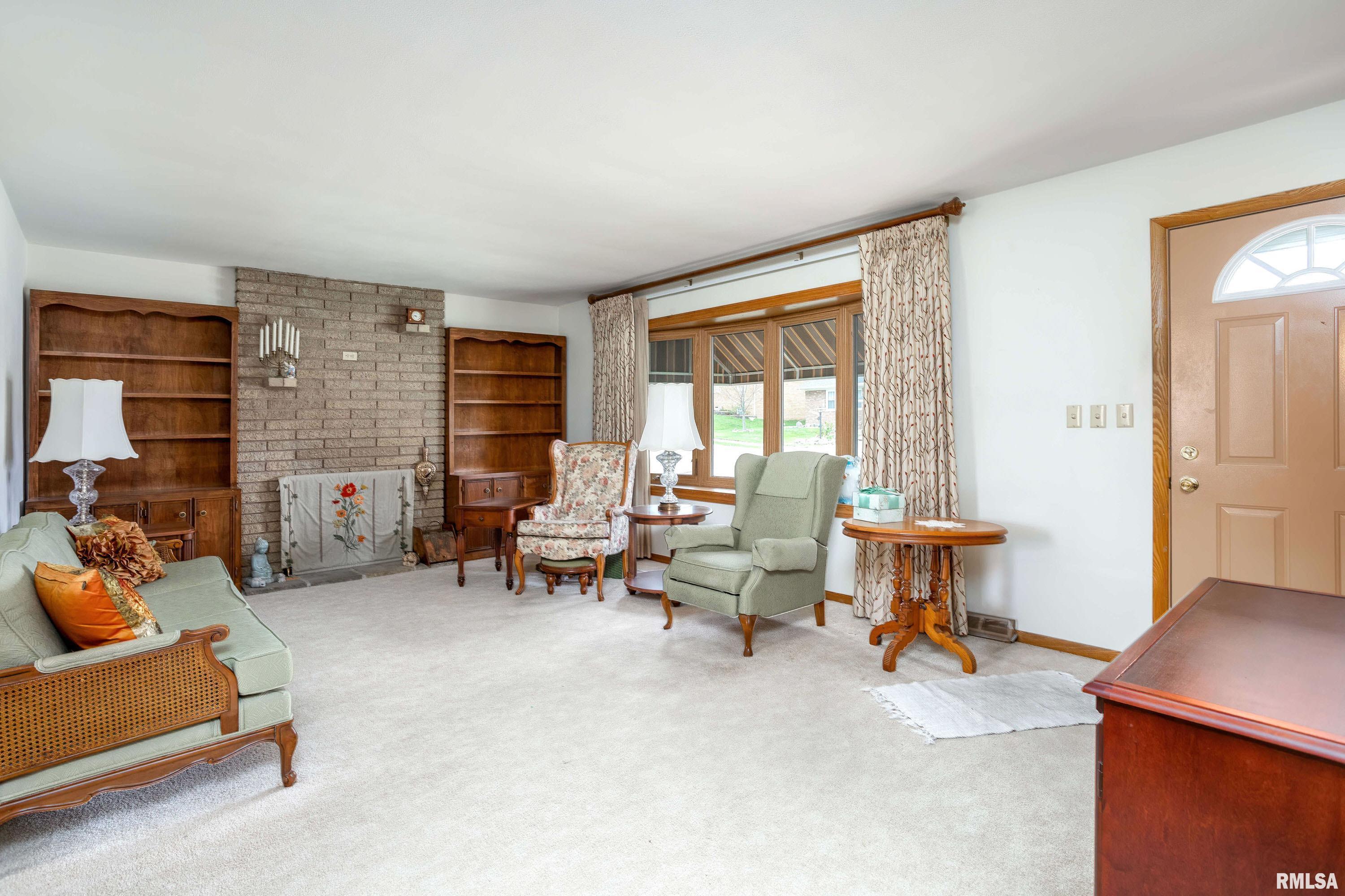 2853 Cedar Street, Davenport, Iowa image 3