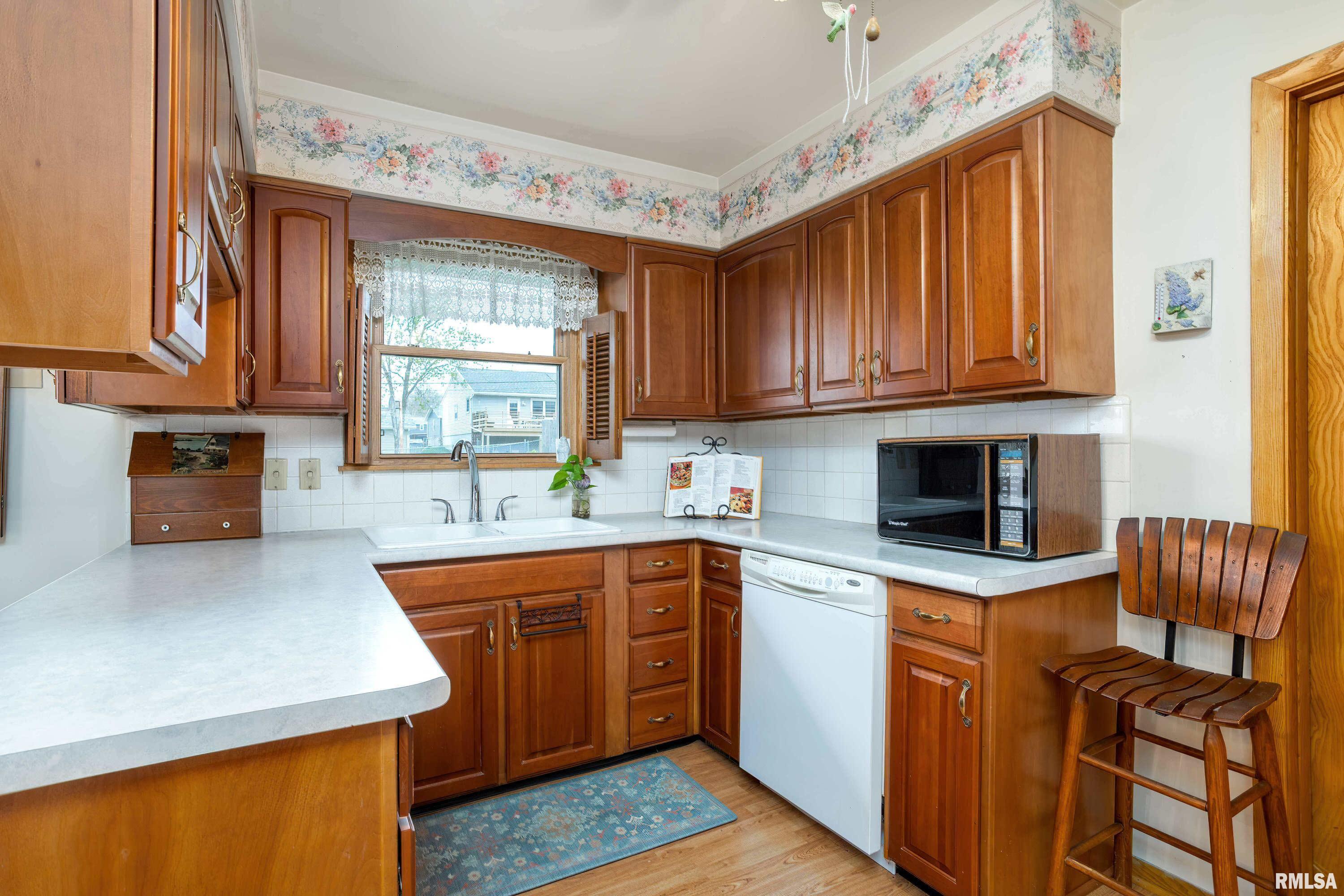 2853 Cedar Street, Davenport, Iowa image 8