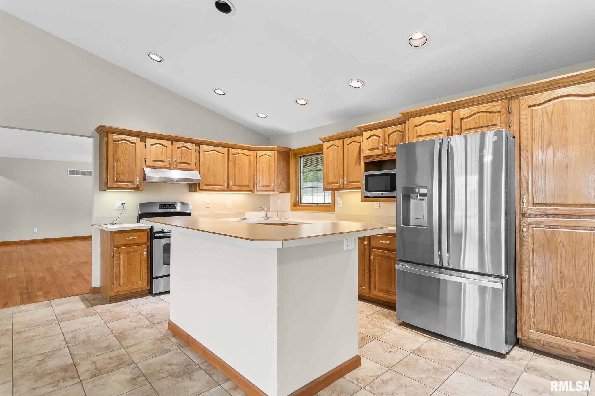 620 Ledlie Street, Dawson, Illinois image 15