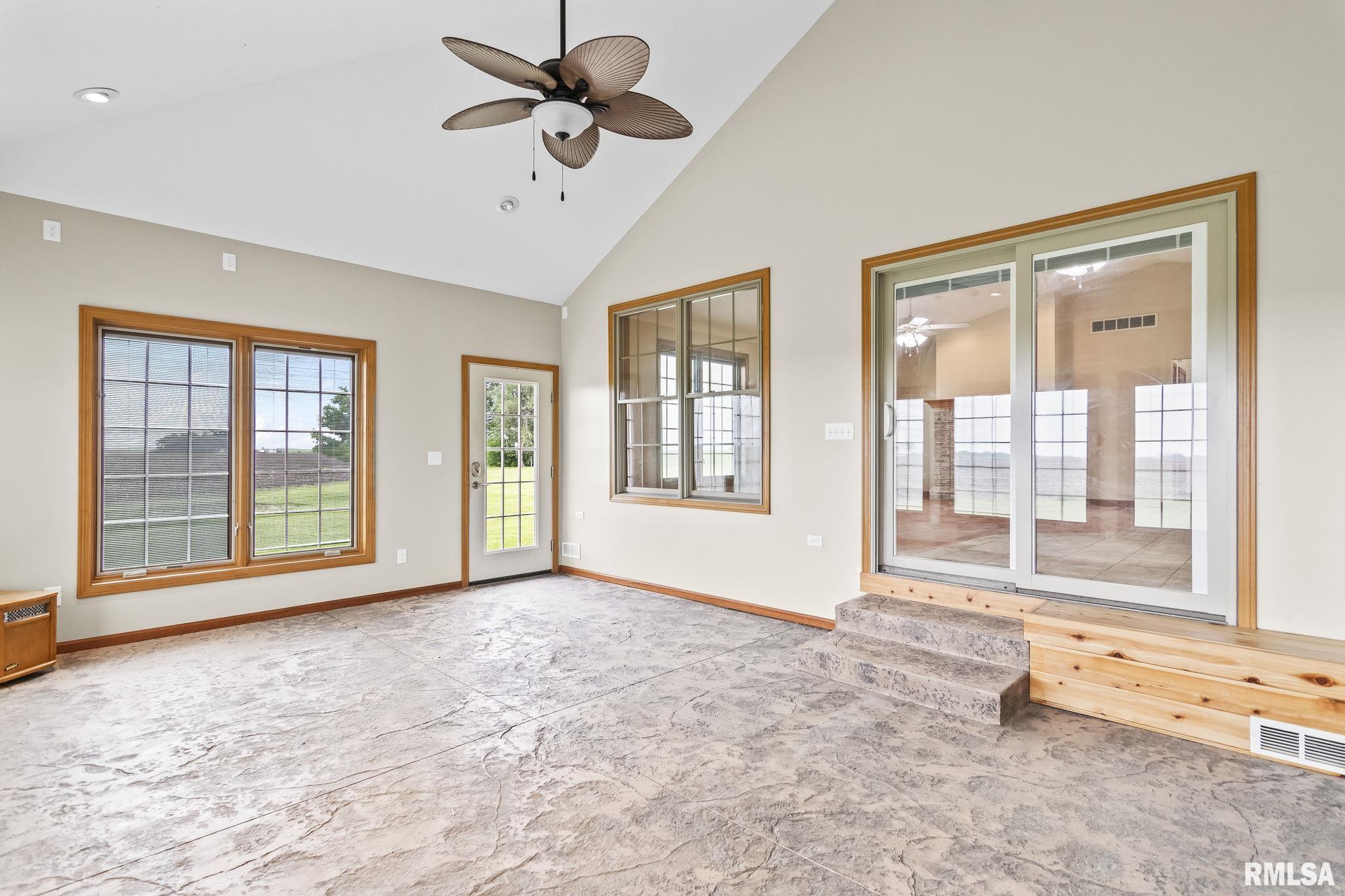 620 Ledlie Street, Dawson, Illinois image 20