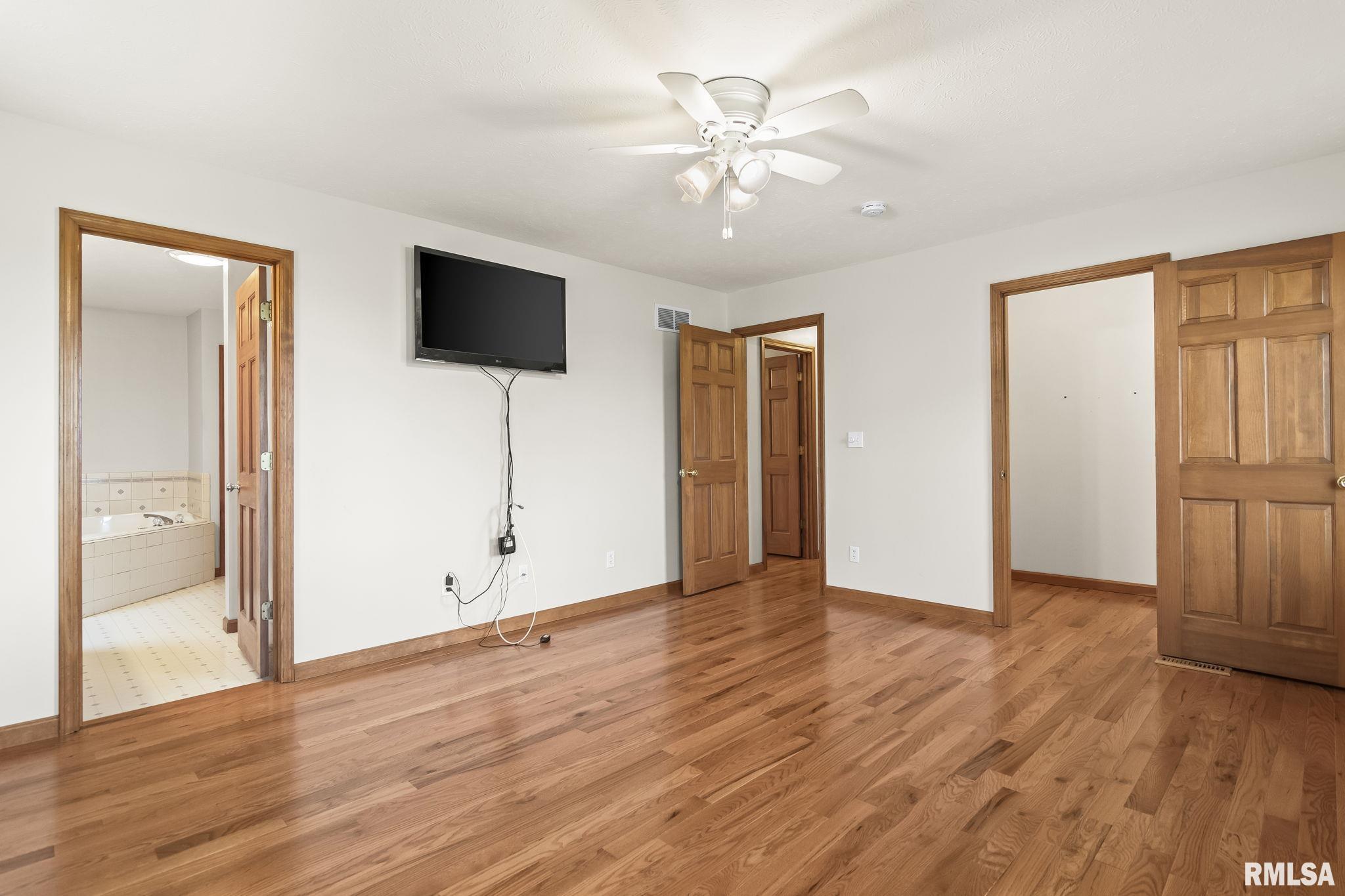 620 Ledlie Street, Dawson, Illinois image 23