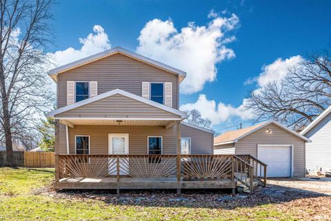 Homes For Sale - 3500 Bloomington Road<br/> Tazewell County, East Peoria, IL 61611