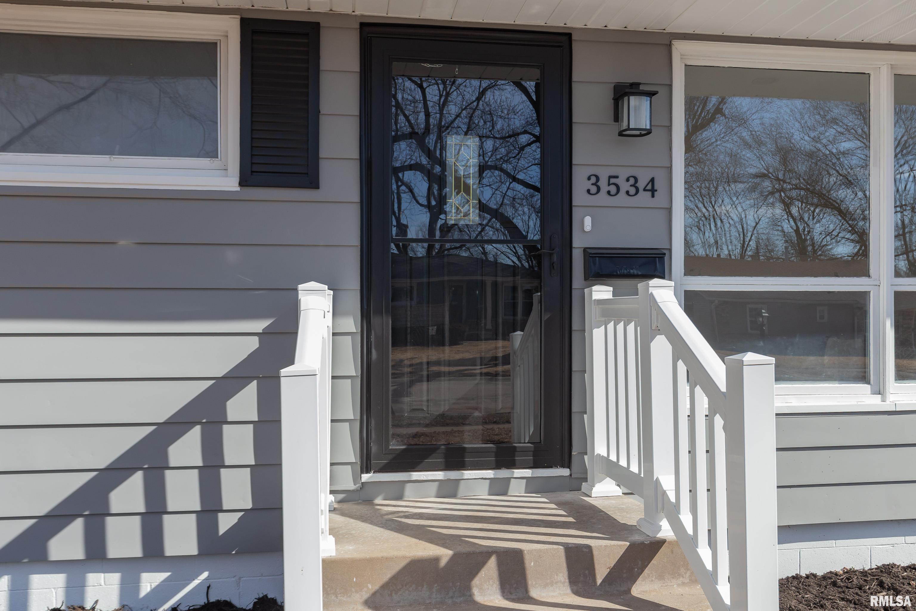 3534 37th Street, Moline, Illinois image 9