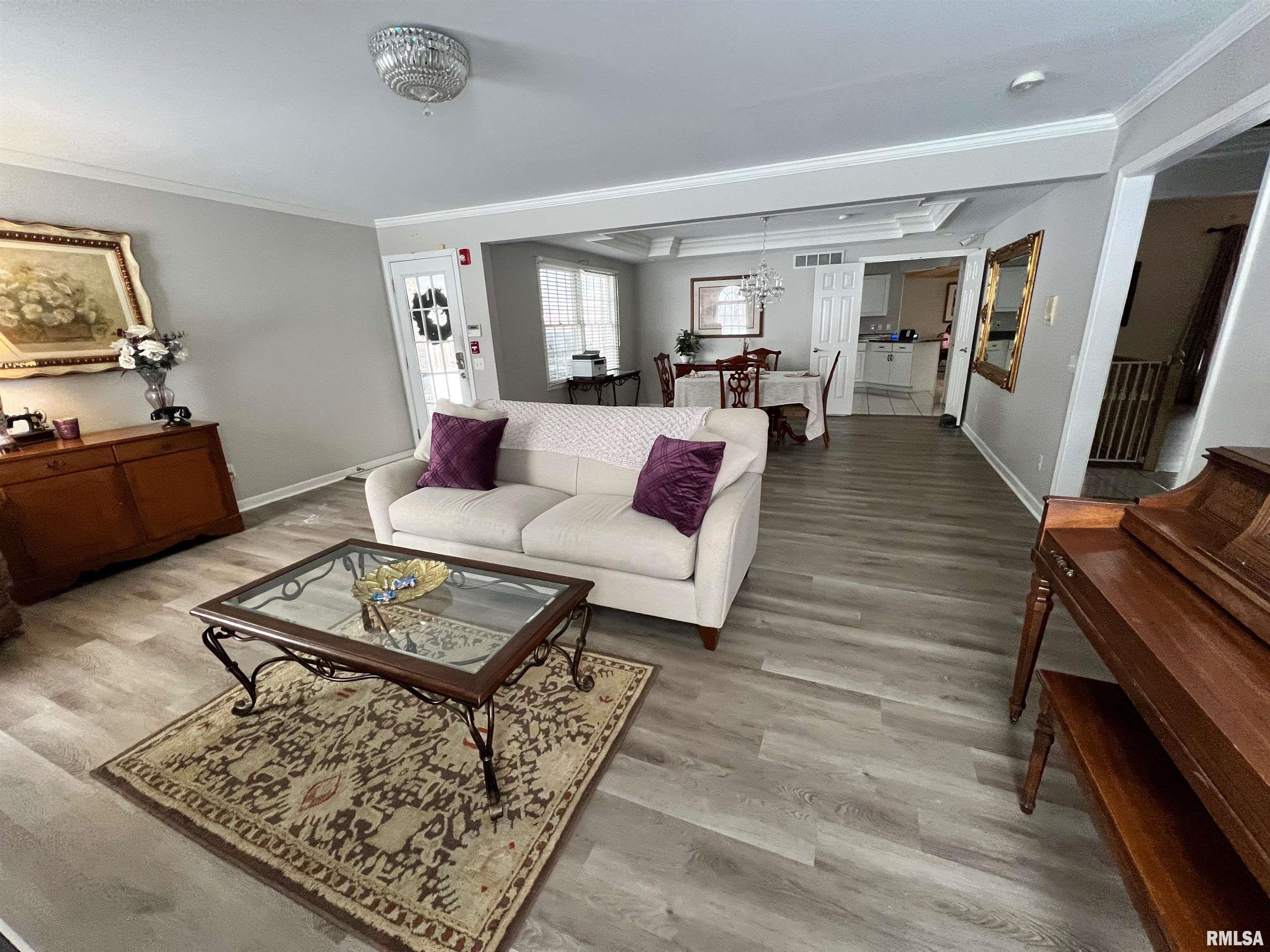 3305 Collingwood Drive, Springfield, Illinois image 5