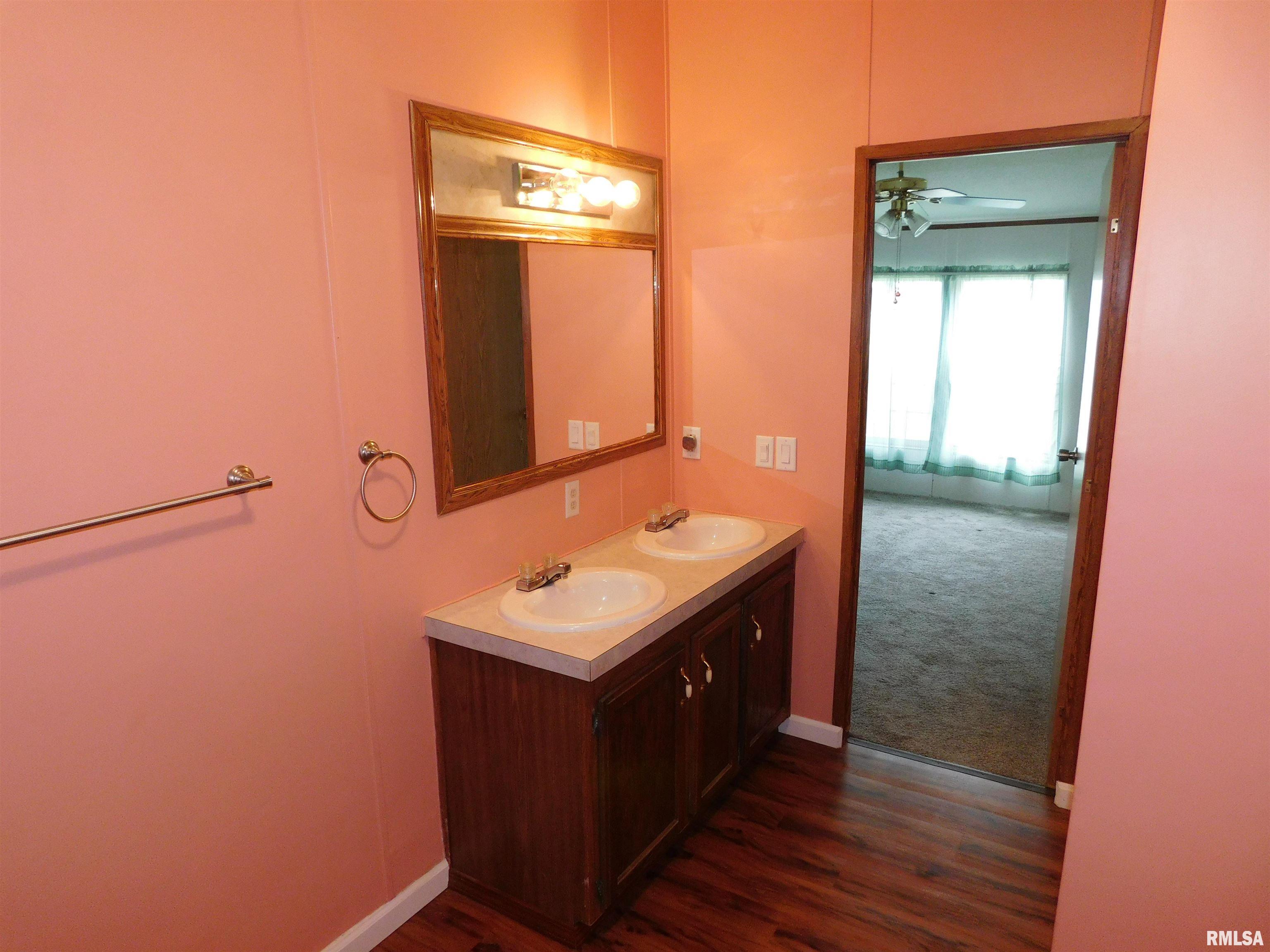403 E Sycamore Street, Kinmundy, Illinois image 13