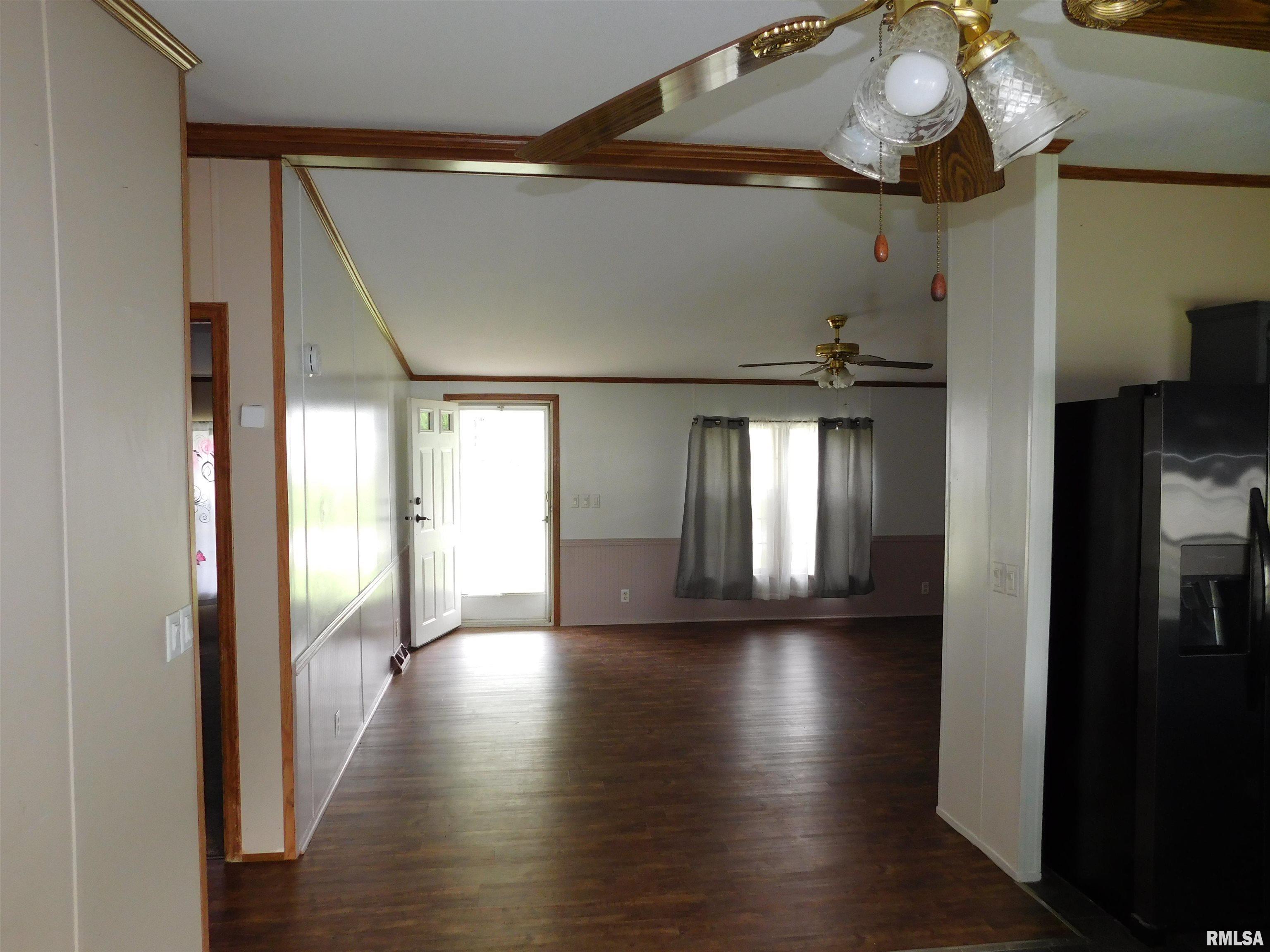 403 E Sycamore Street, Kinmundy, Illinois image 16