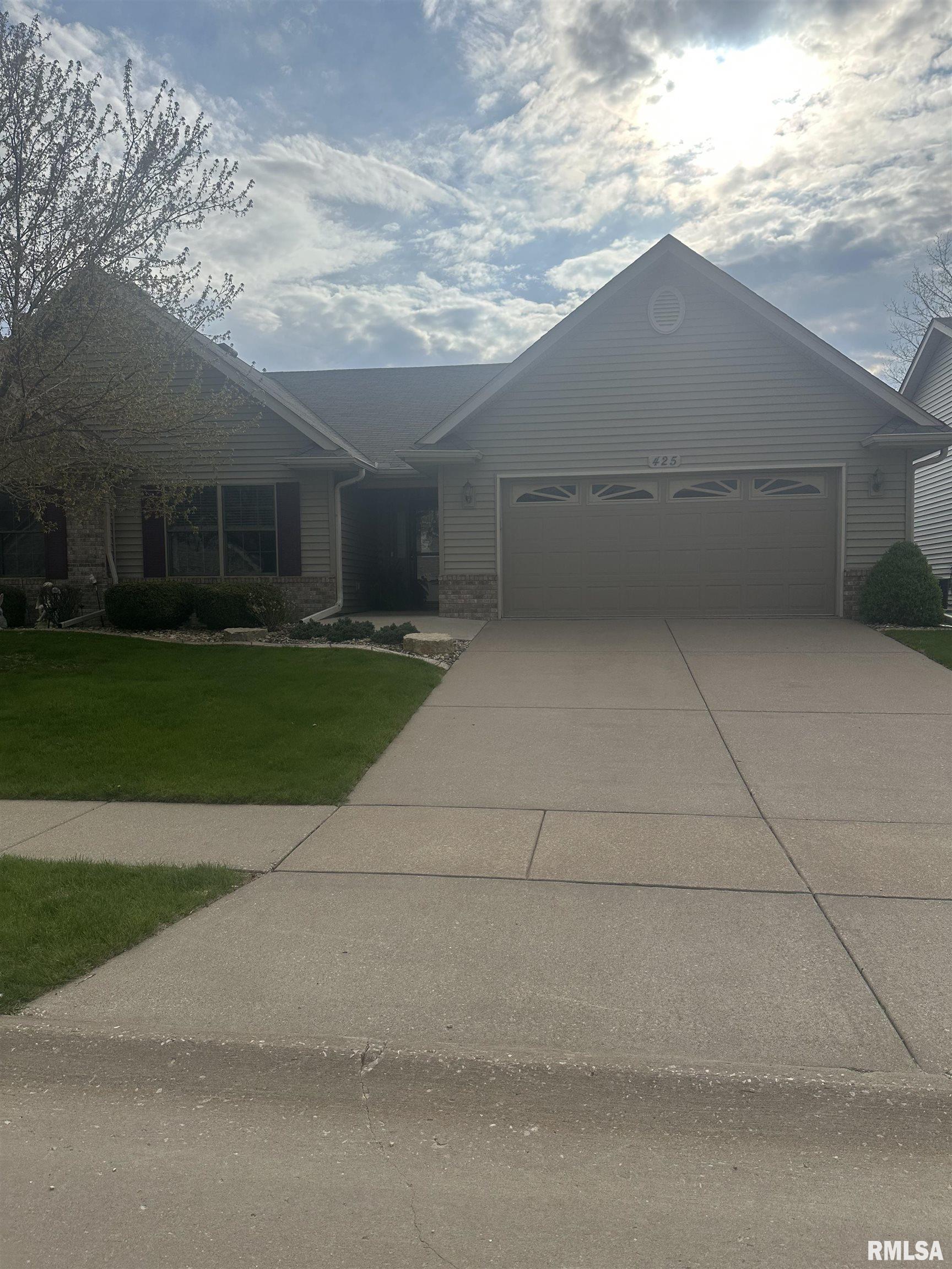425 Kevin Road, Blue Grass, Iowa image 2