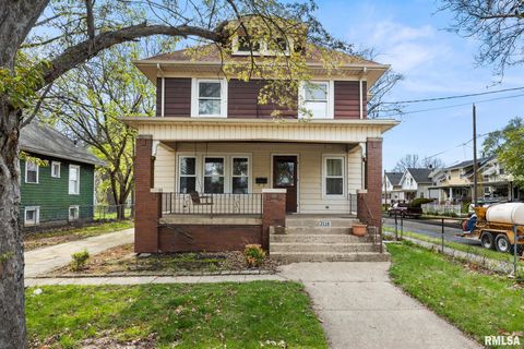 Photo of 2119 N BIGELOW Street, Peoria, IL 61604 (MLS # PA1265740)