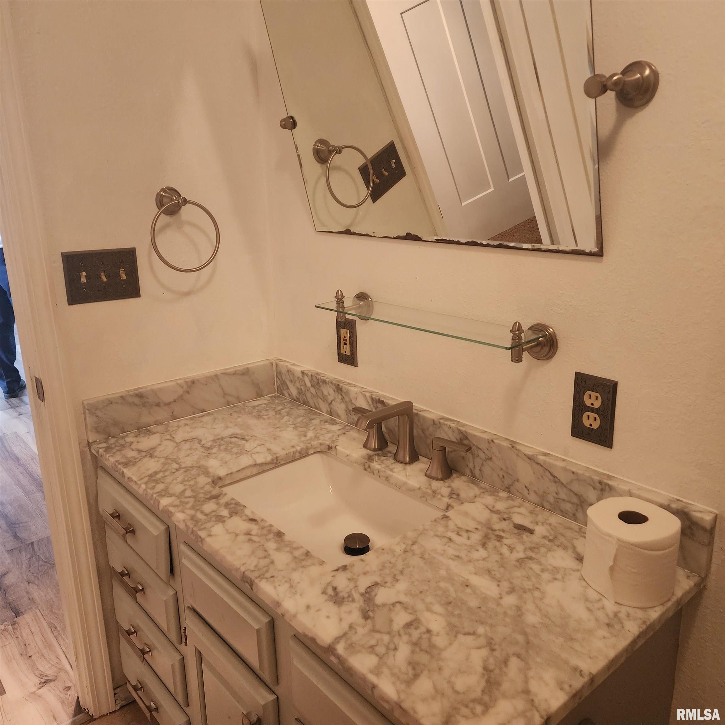 15267 N Woodlawn Lane, Woodlawn, Illinois image 11