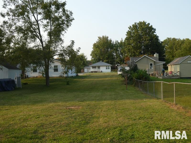 531 10th Street, Lincoln, Illinois image 9