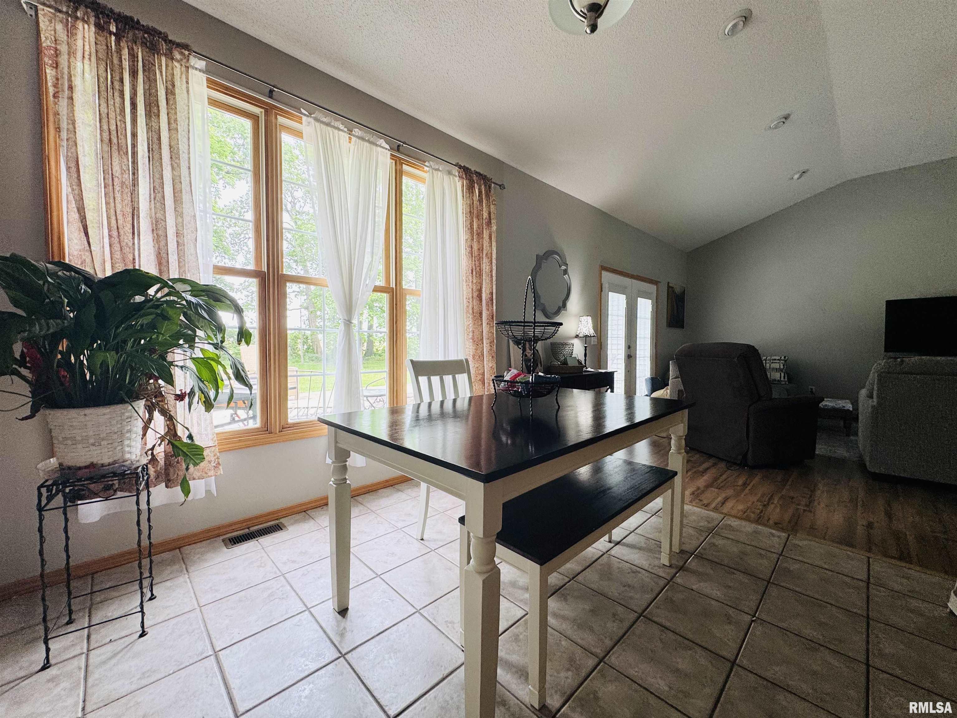 3621 Andrews Court, Salem, Illinois image 11