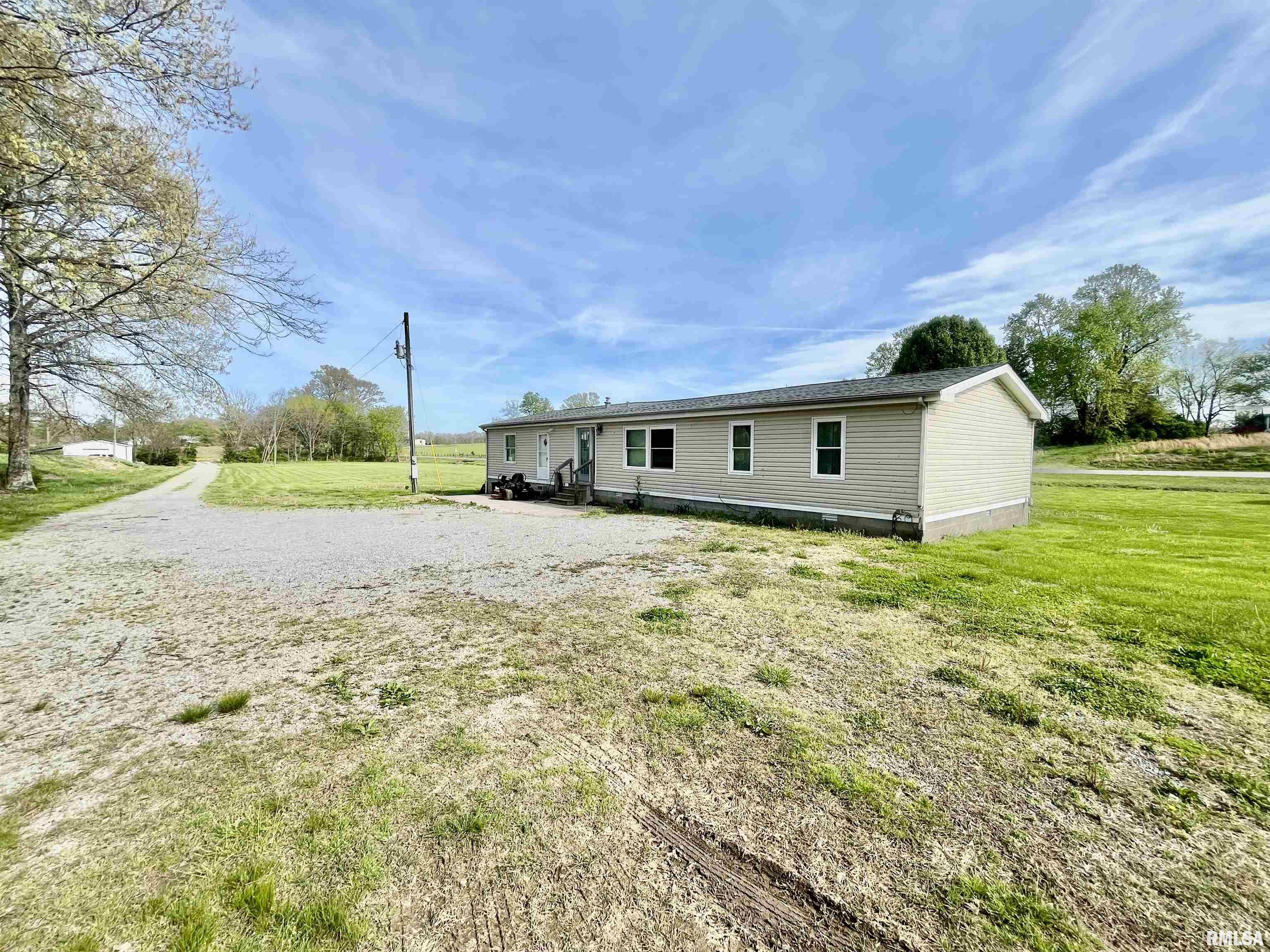 8065 E State Route 146 Highway, Grantsburg, Illinois image 4