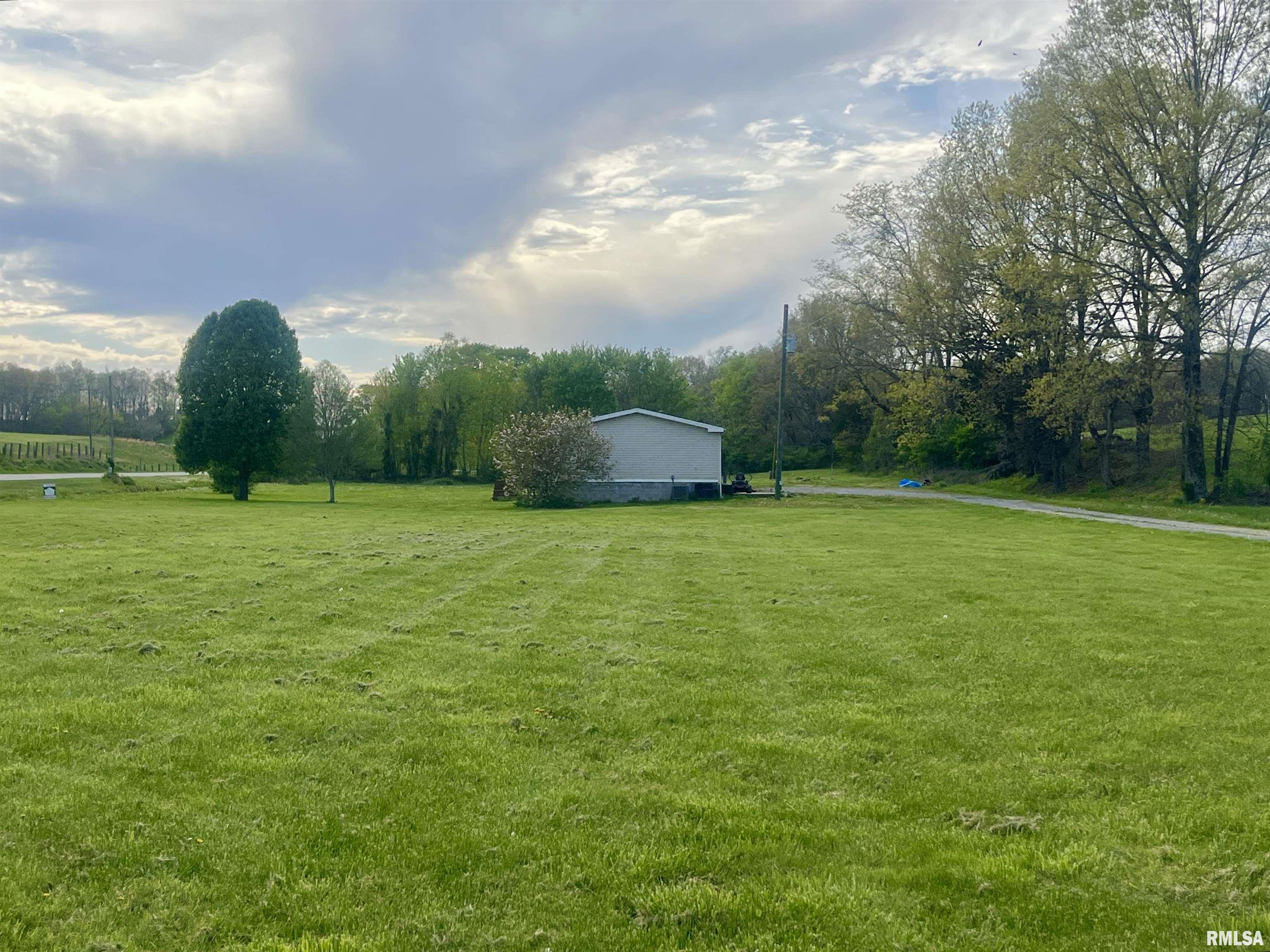 8065 E State Route 146 Highway, Grantsburg, Illinois image 6