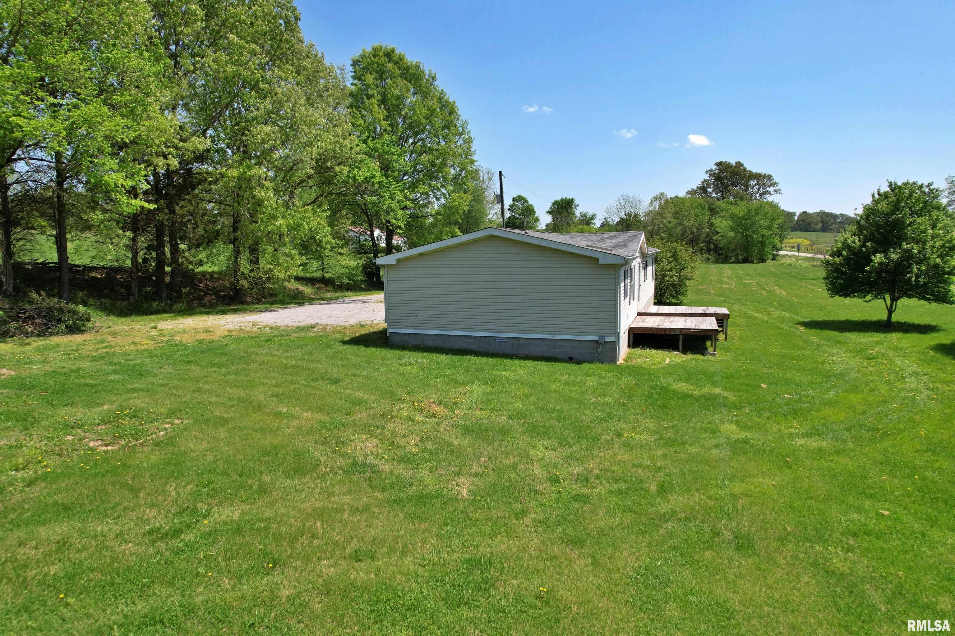 8065 E State Route 146 Highway, Grantsburg, Illinois image 33