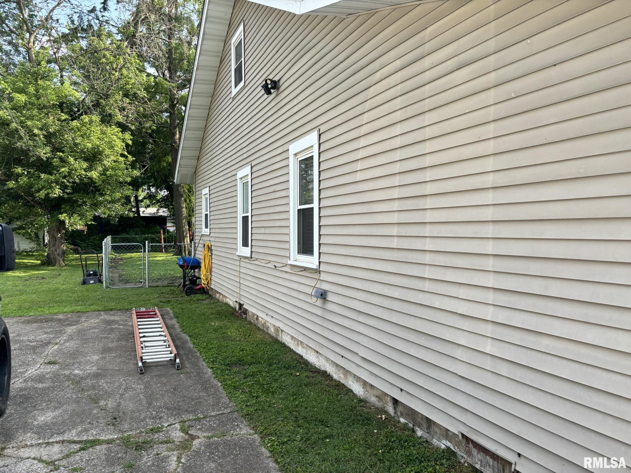 206 E Reed Street, Benton, Illinois image 5