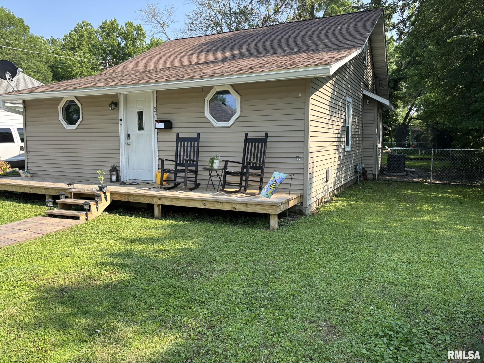 206 E Reed Street, Benton, Illinois image 2