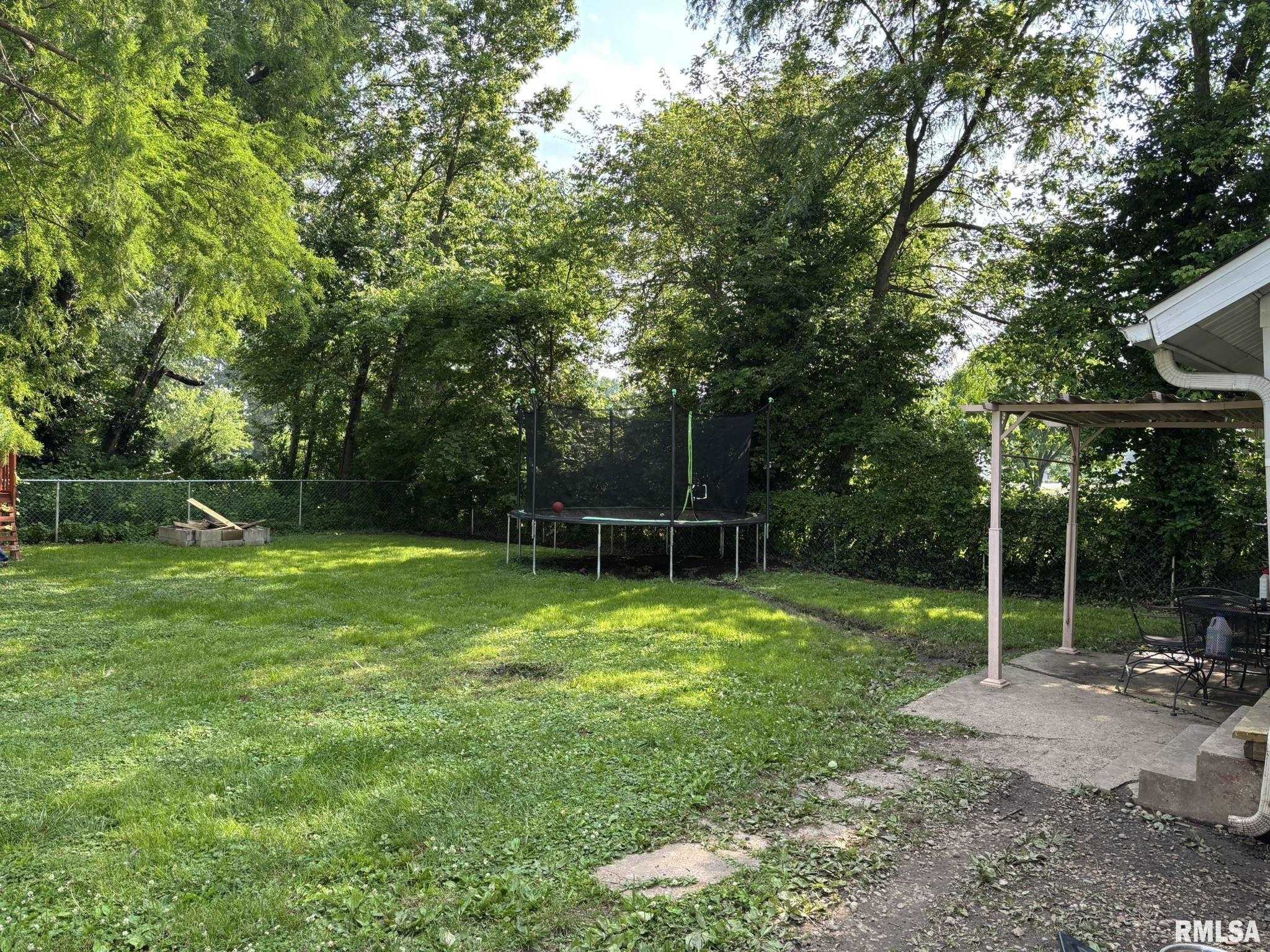 206 E Reed Street, Benton, Illinois image 8