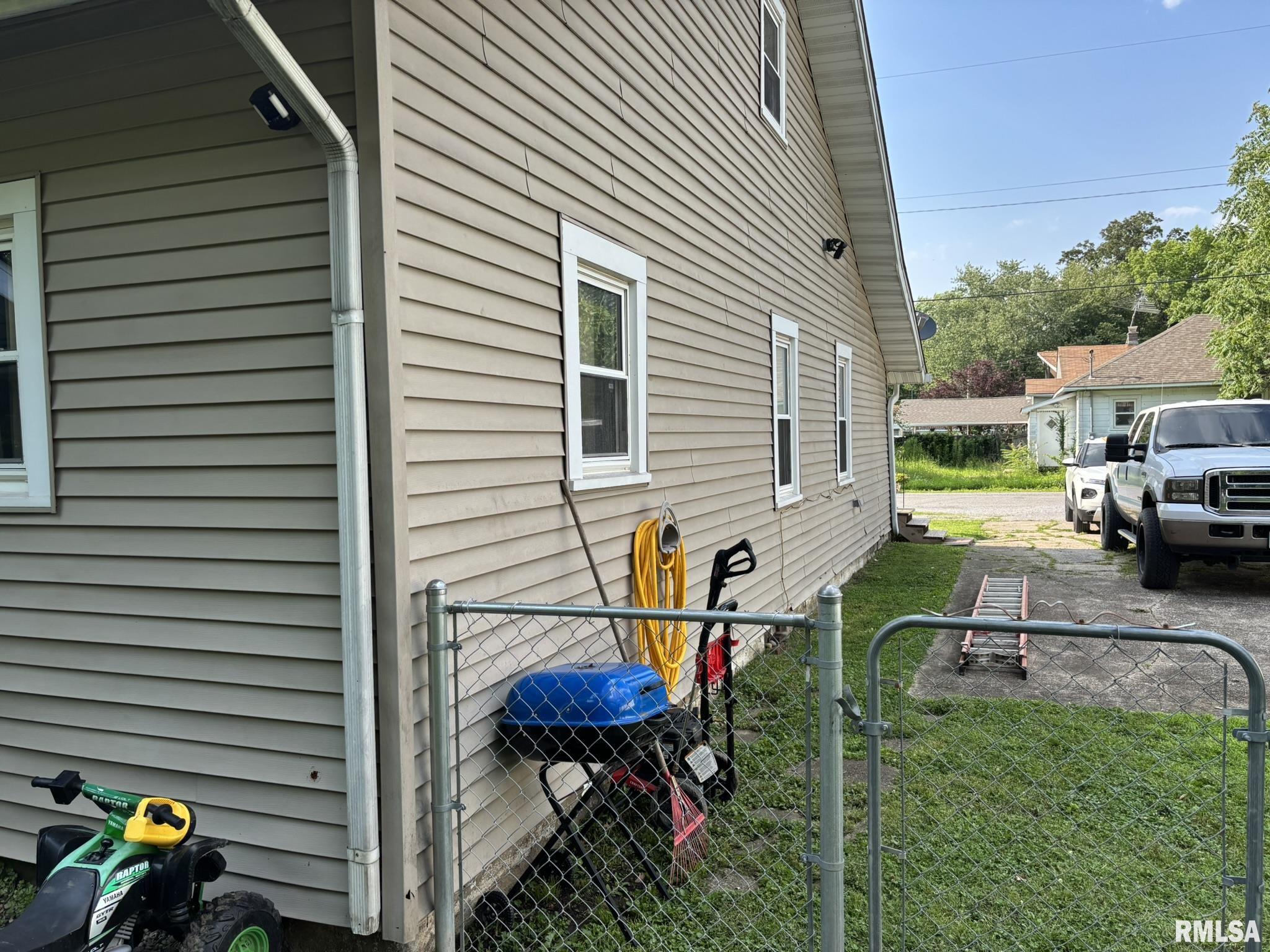 206 E Reed Street, Benton, Illinois image 6