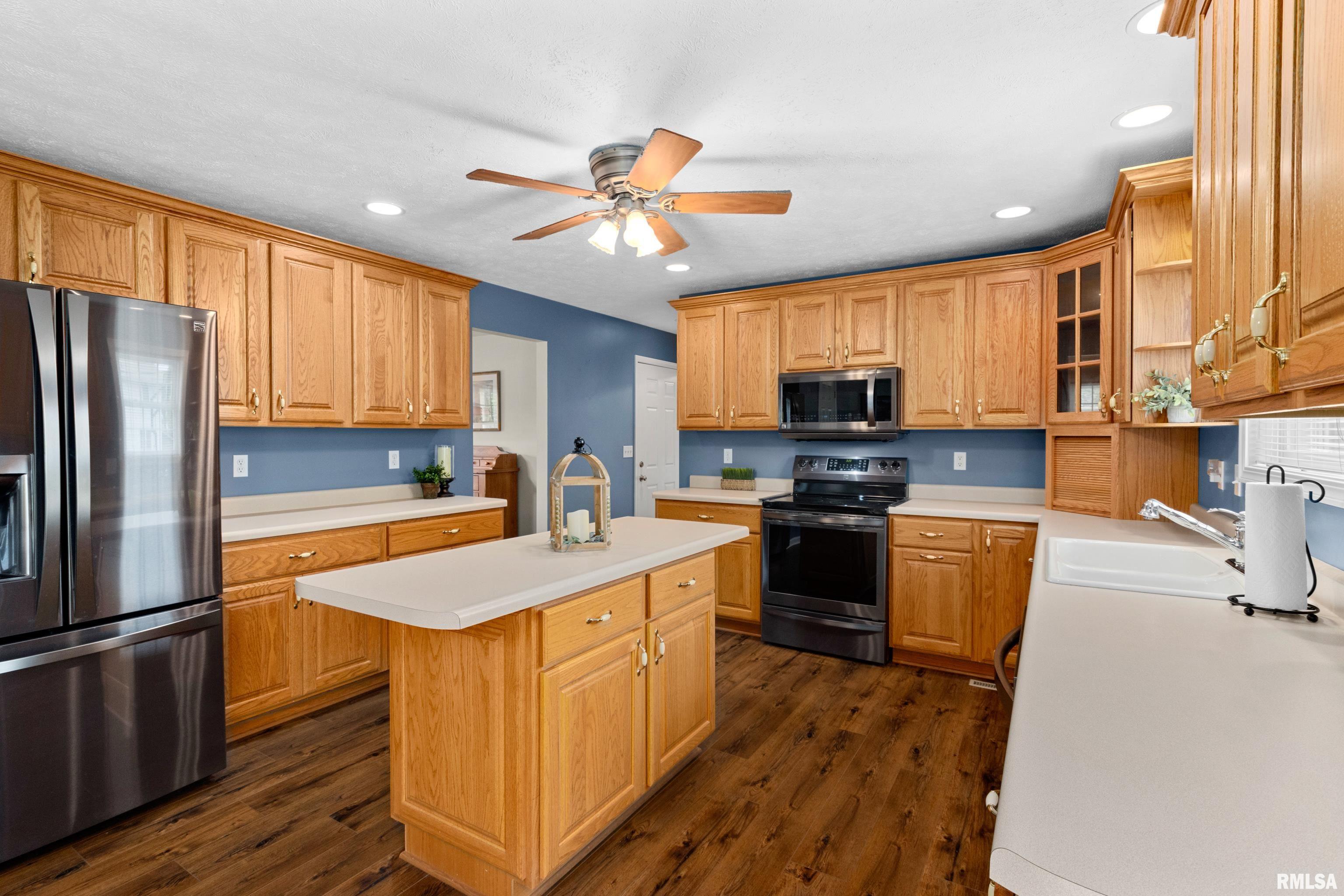 201 Stonecrop Road, Morton, Illinois image 20