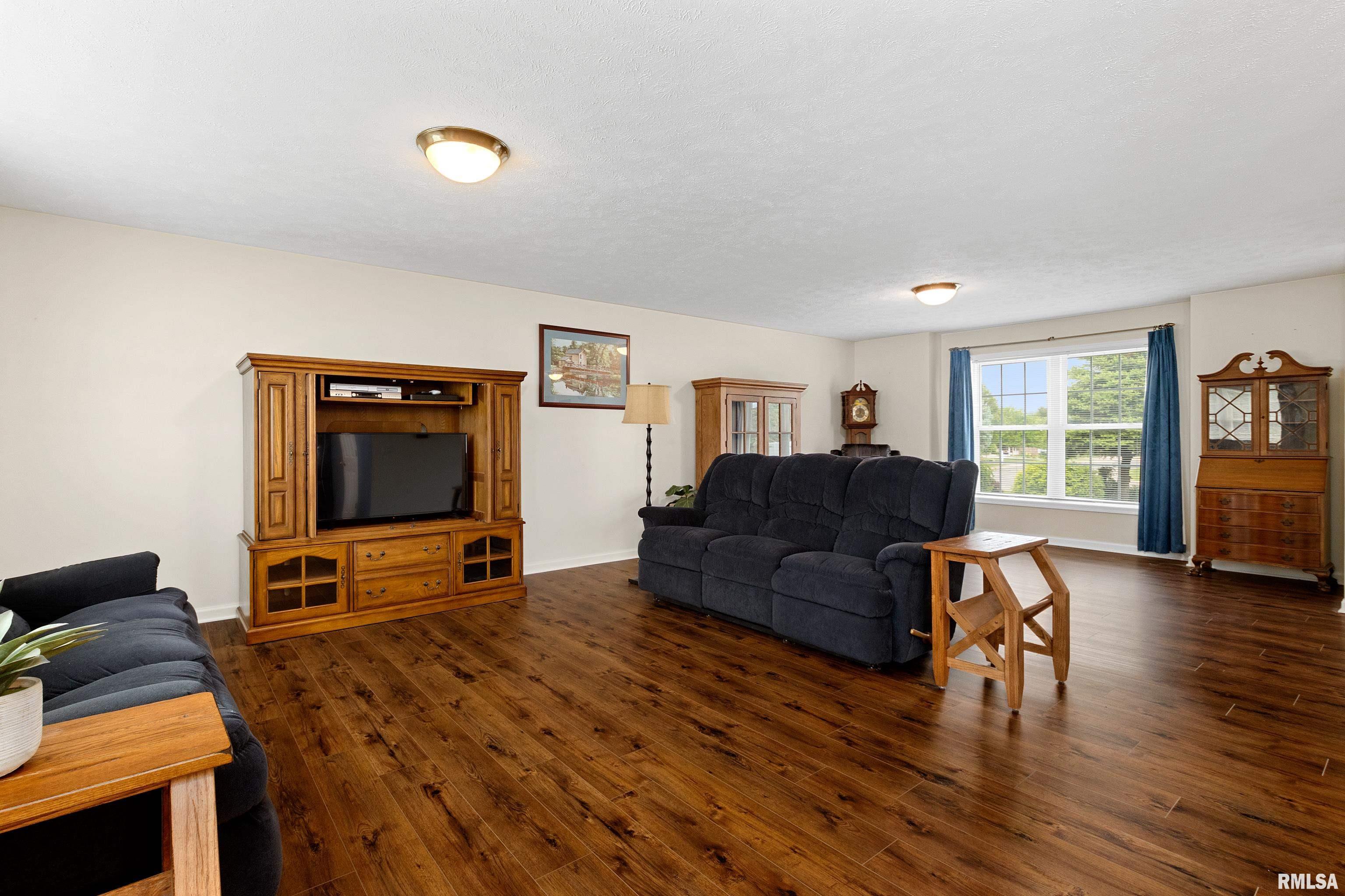 201 Stonecrop Road, Morton, Illinois image 12