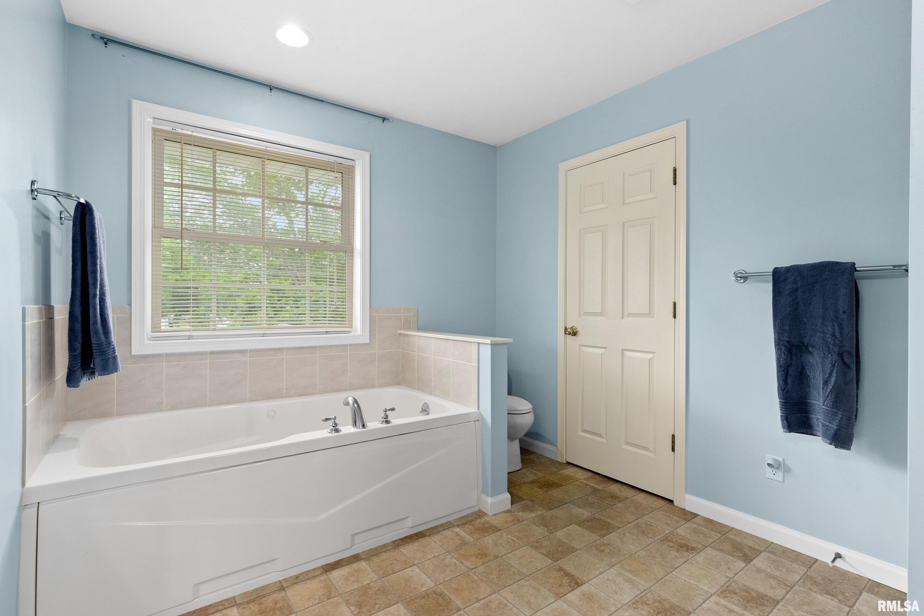 201 Stonecrop Road, Morton, Illinois image 33