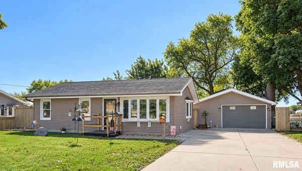 1864 NEWCOMER DR, GALESBURG, IL 61401 - Image 7b58fd6180a3f6ca4be2a9c653969a3a/2483817707