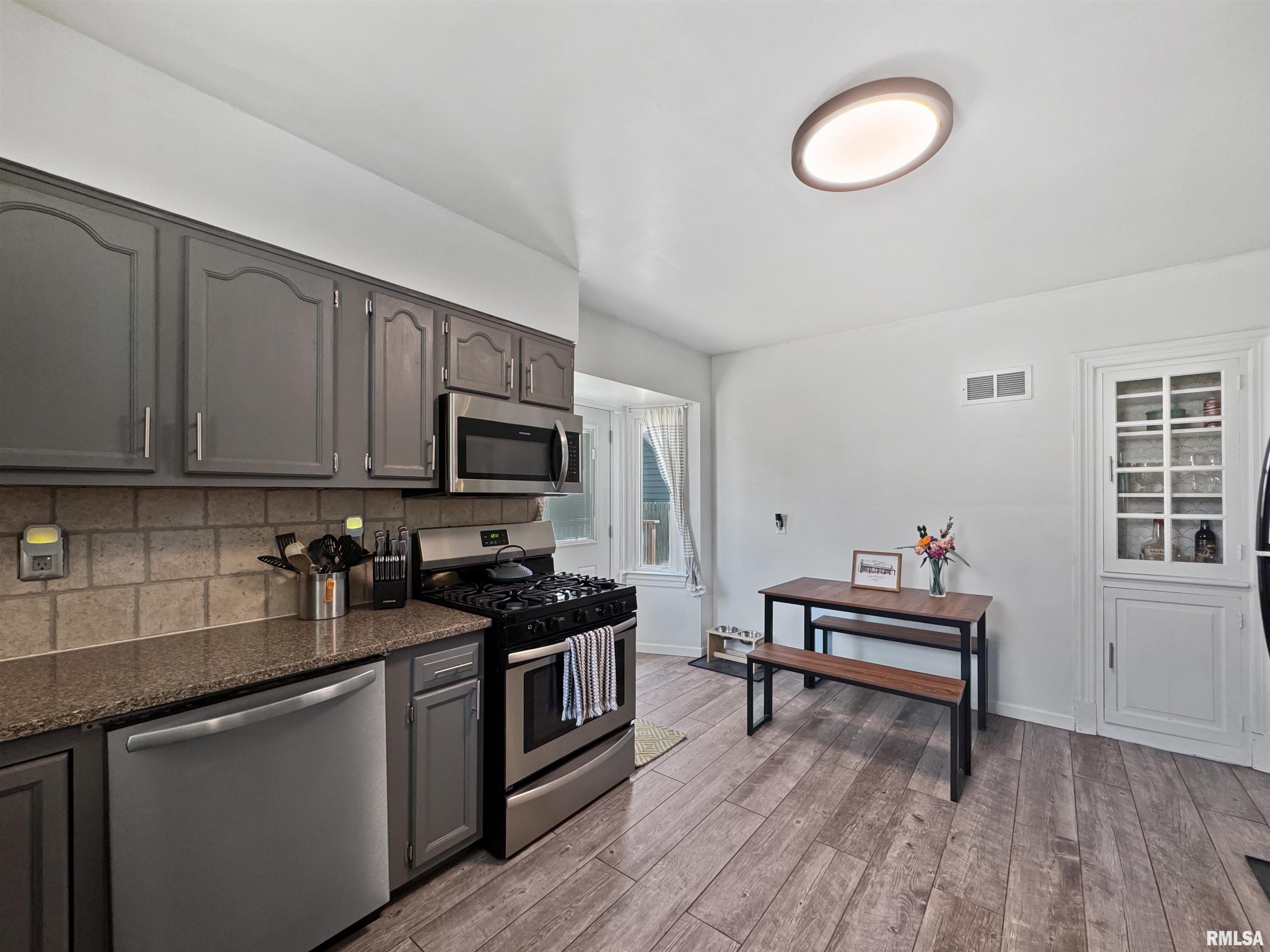1107 E Elmhurst Avenue, Peoria, Illinois image 9
