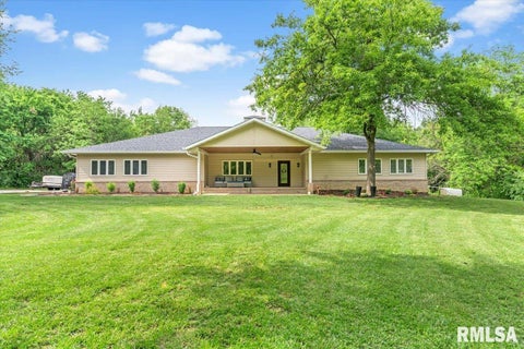 Homes For Sale - 19094 Timberline Lane<br/> Petersburg, IL 62675