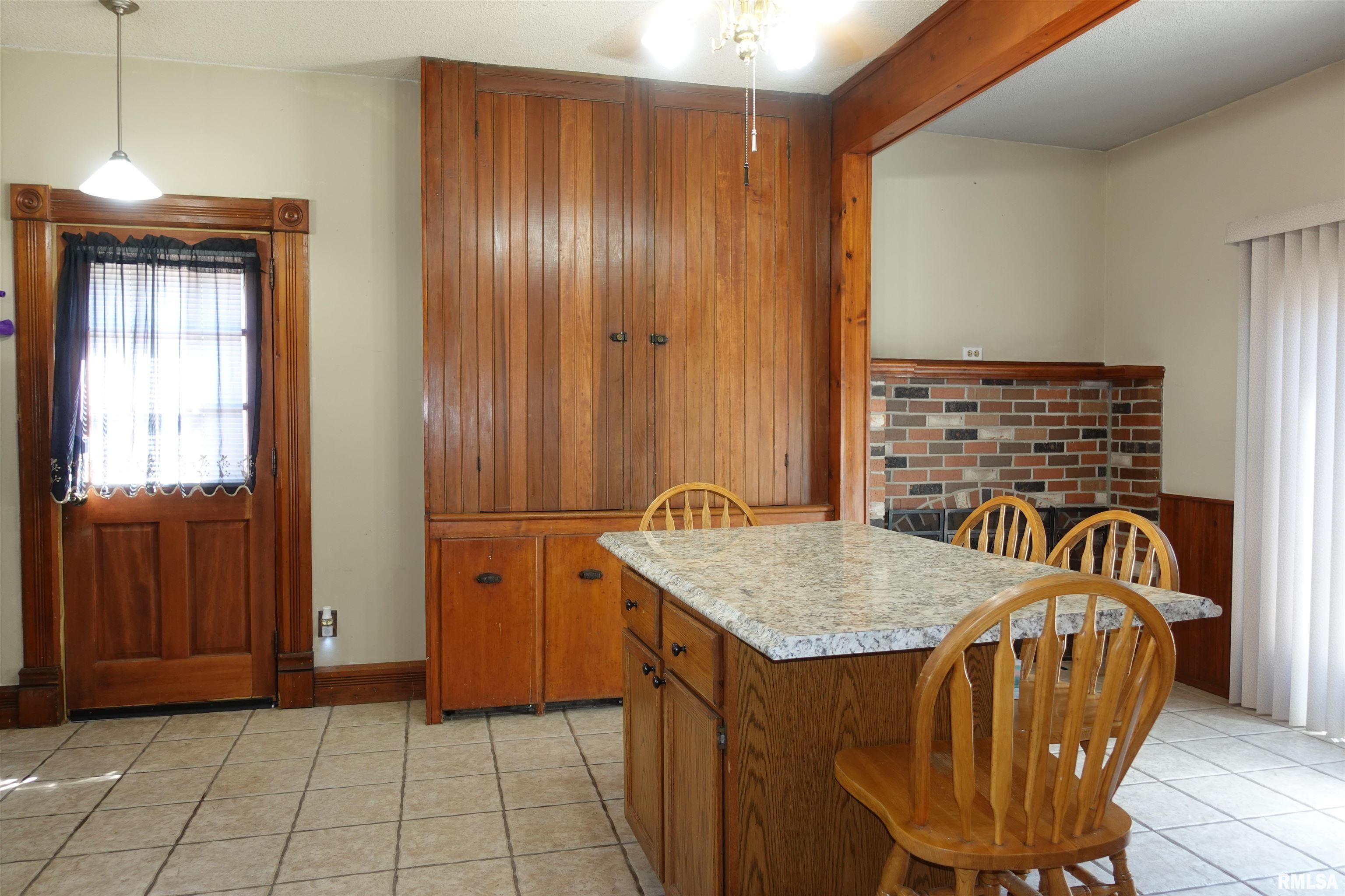911 Willard Street, Galesburg, Illinois image 21