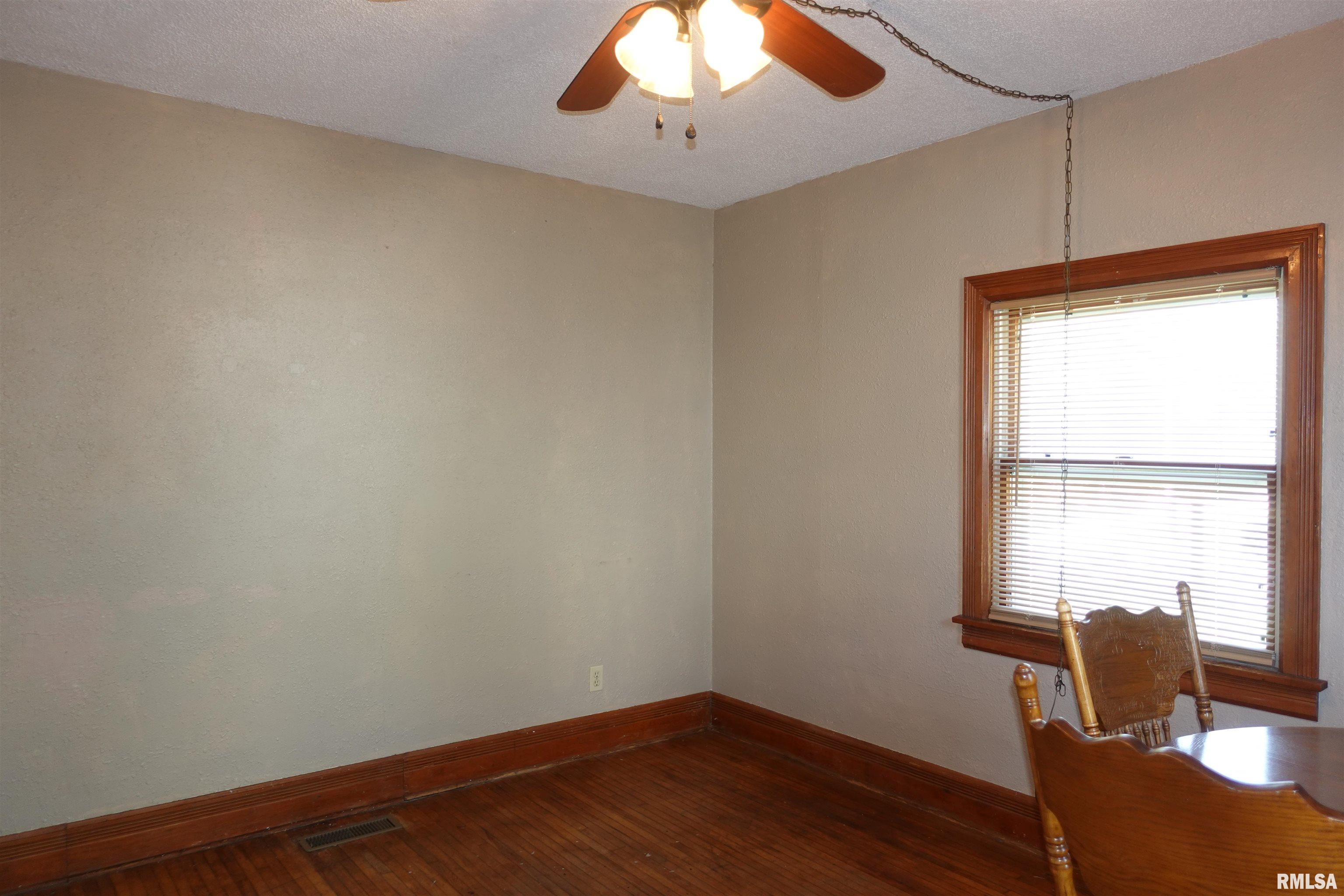 911 Willard Street, Galesburg, Illinois image 18