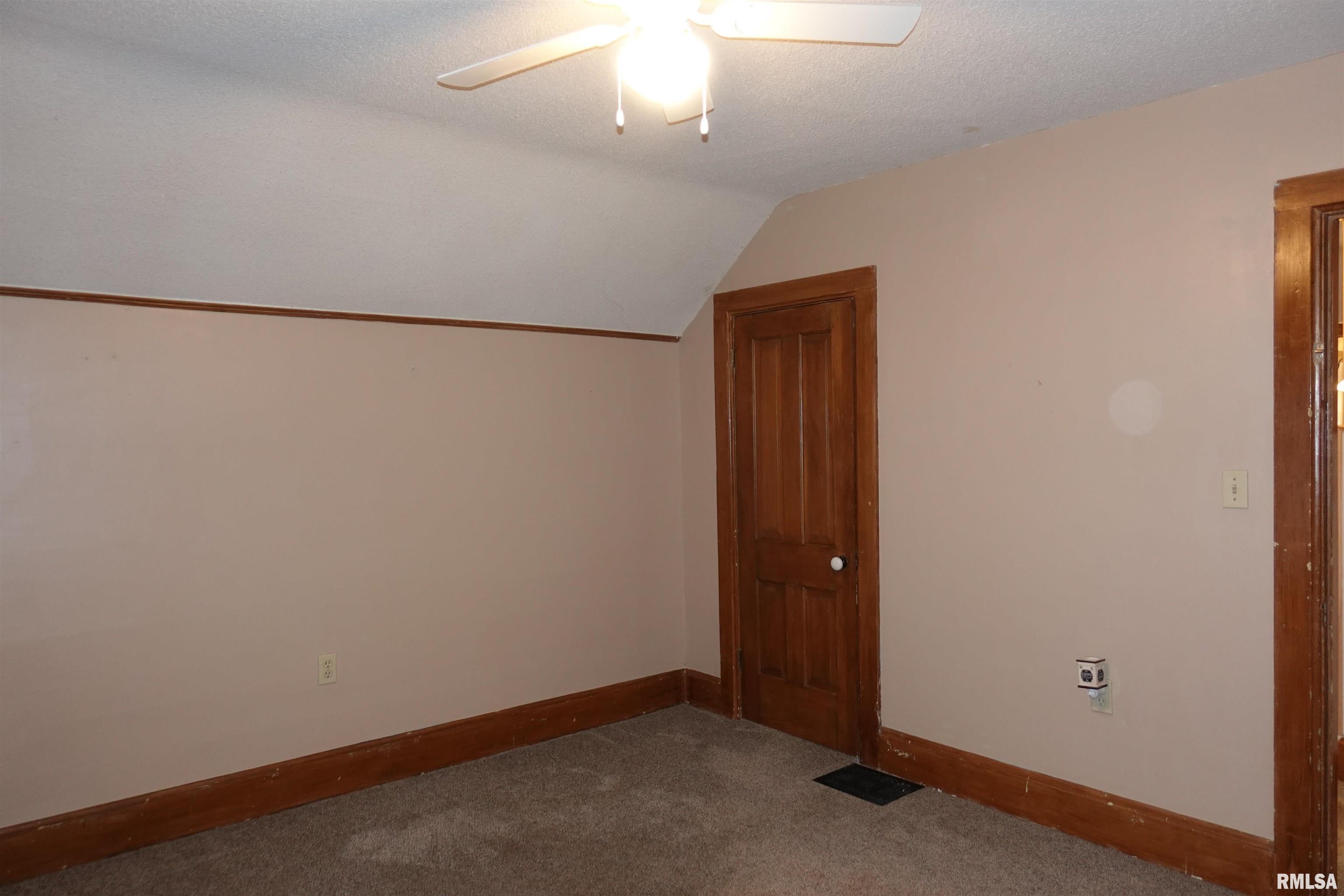 911 Willard Street, Galesburg, Illinois image 36