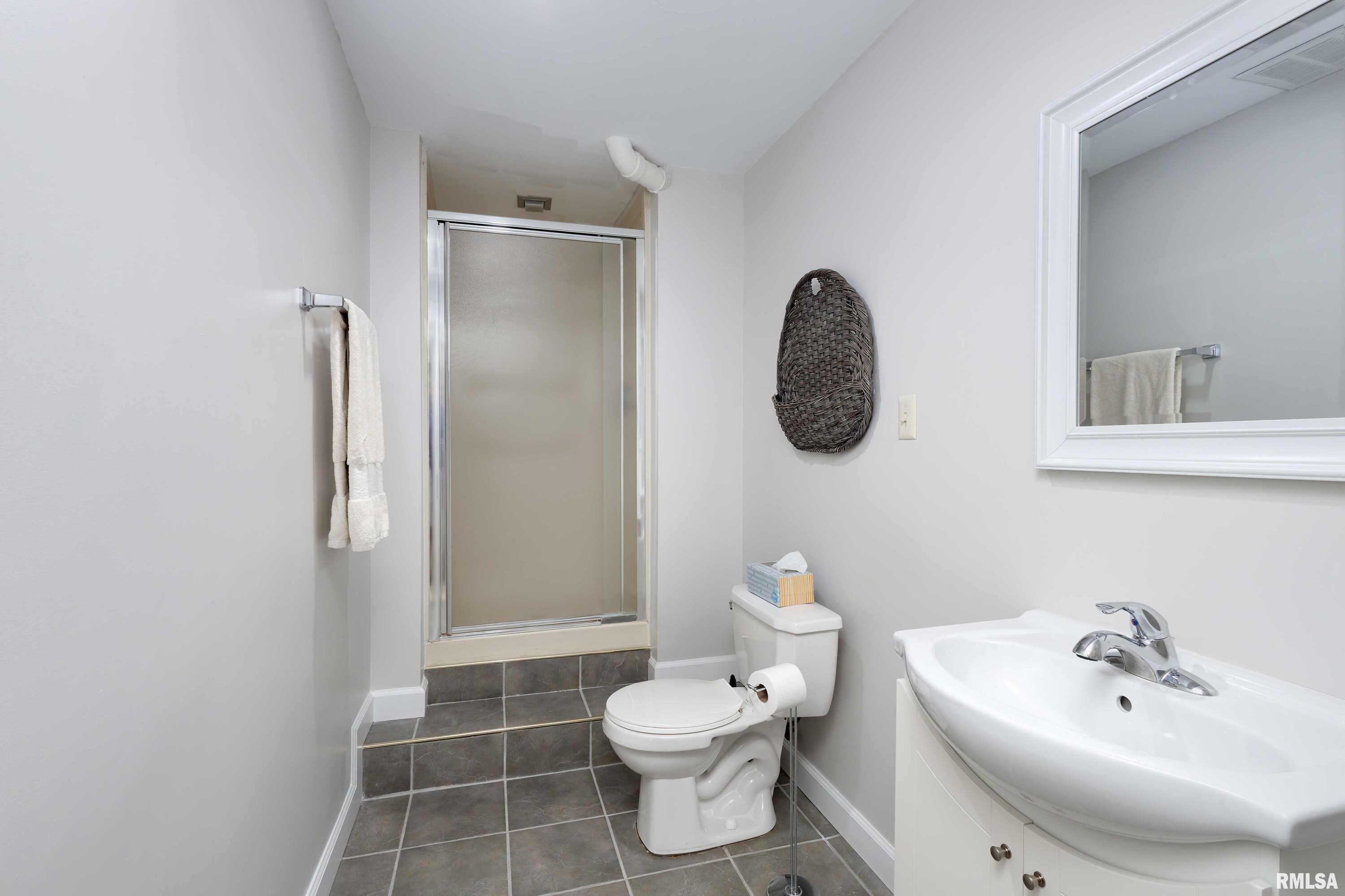 47 W Timberline Drive, Blue Grass, Iowa image 43