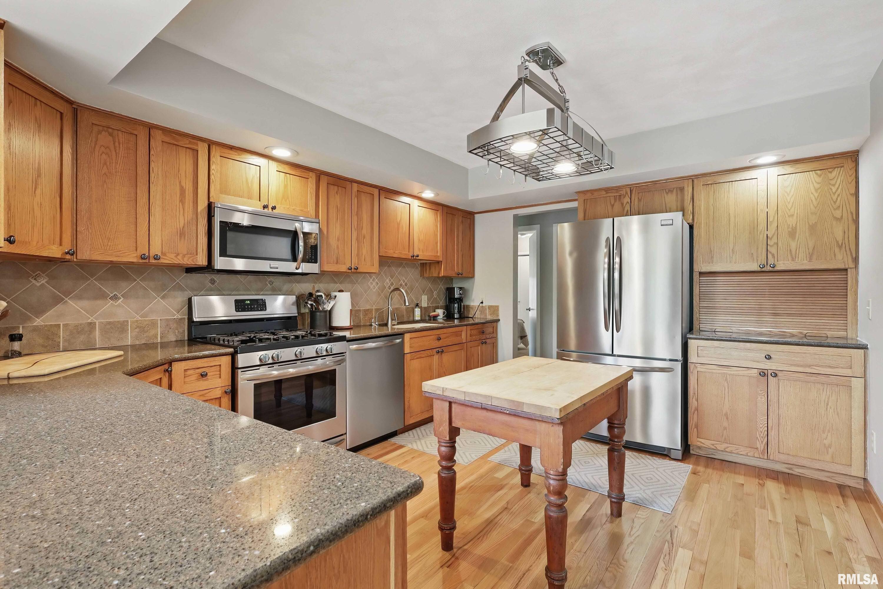 47 W Timberline Drive, Blue Grass, Iowa image 19