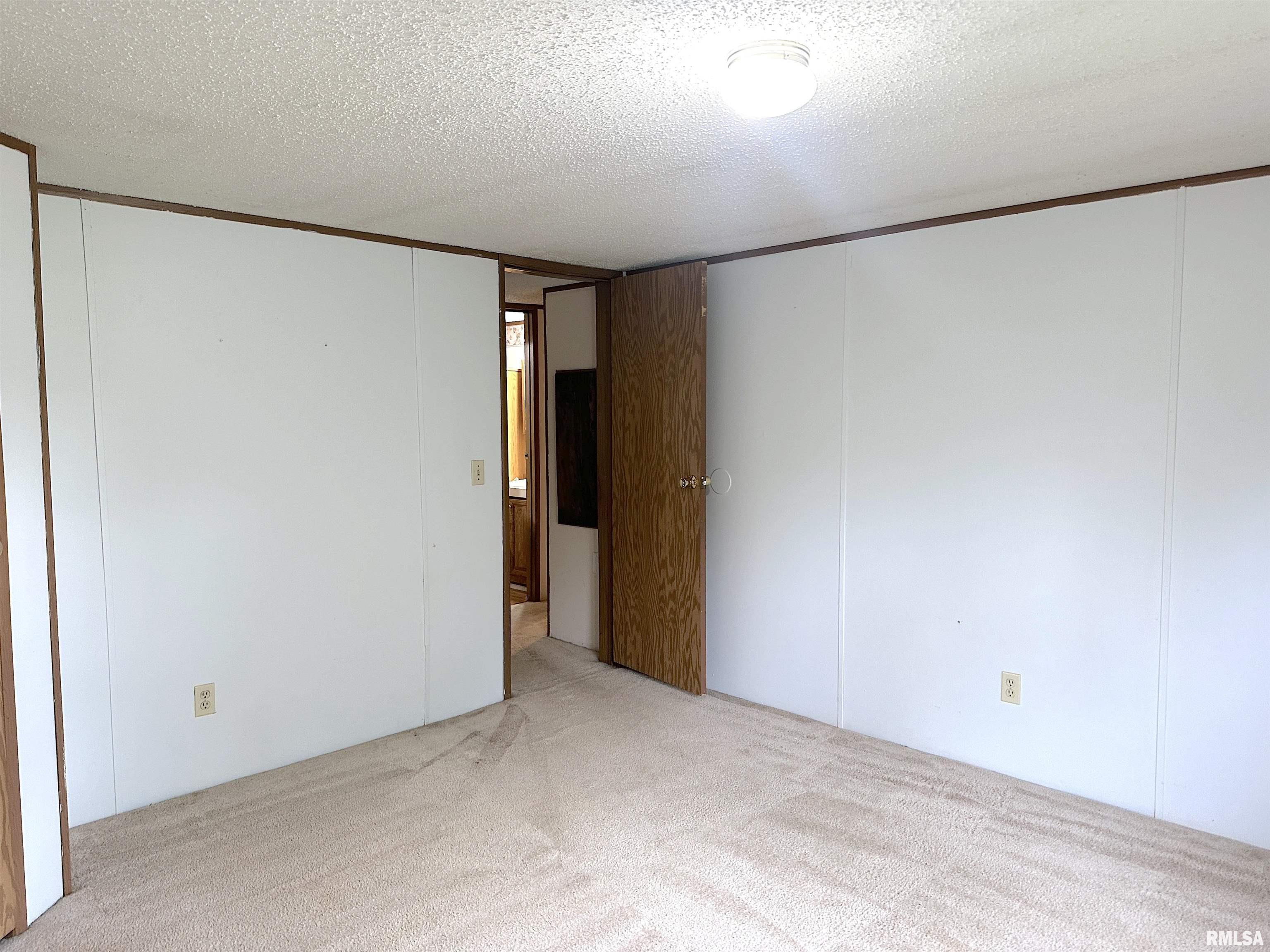 208 E Yung Street, Sesser, Illinois image 12